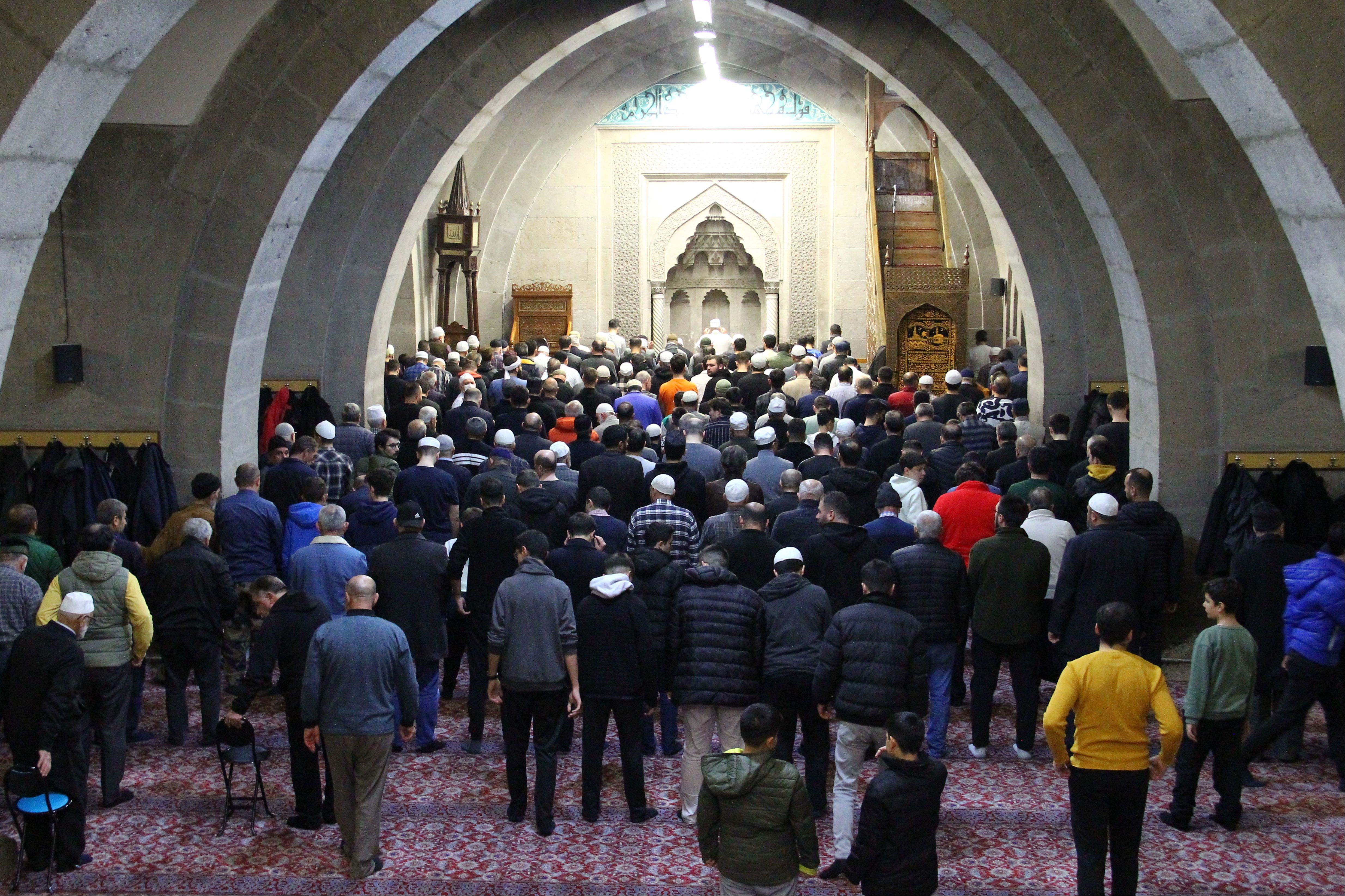 İlk teravih namazında camiler doldu taştı - 3. Resim