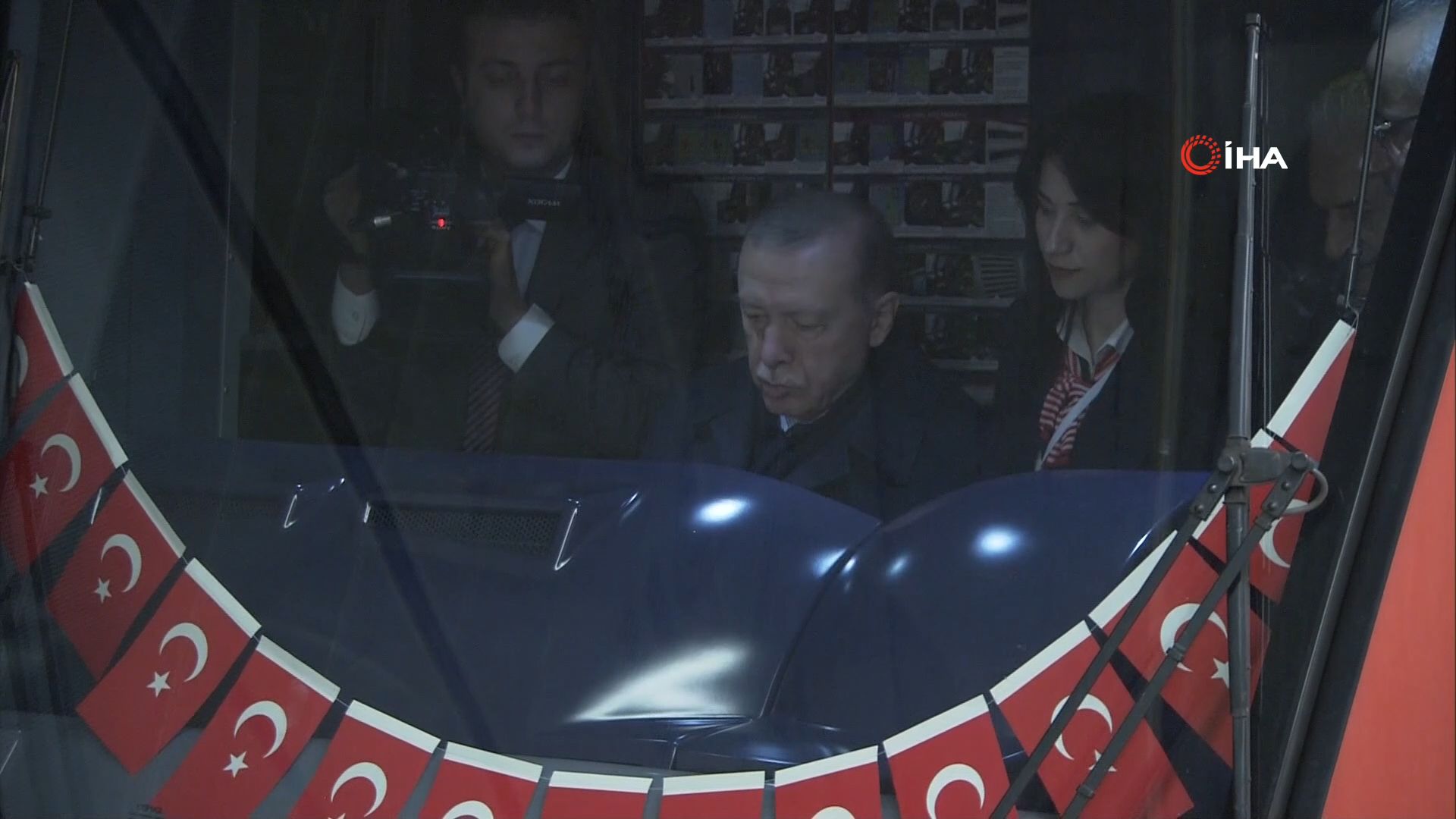 İstanbul ulaşımında yeni rota! Cumhurbaşkanı Erdoğan metro açılışında - 1. Resim
