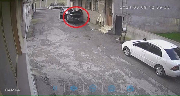 Kuyumcunun vitrinini 1 dakikada boşaltan hırsızlar 8 saatte yakayı ele verdi! - 5. Resim