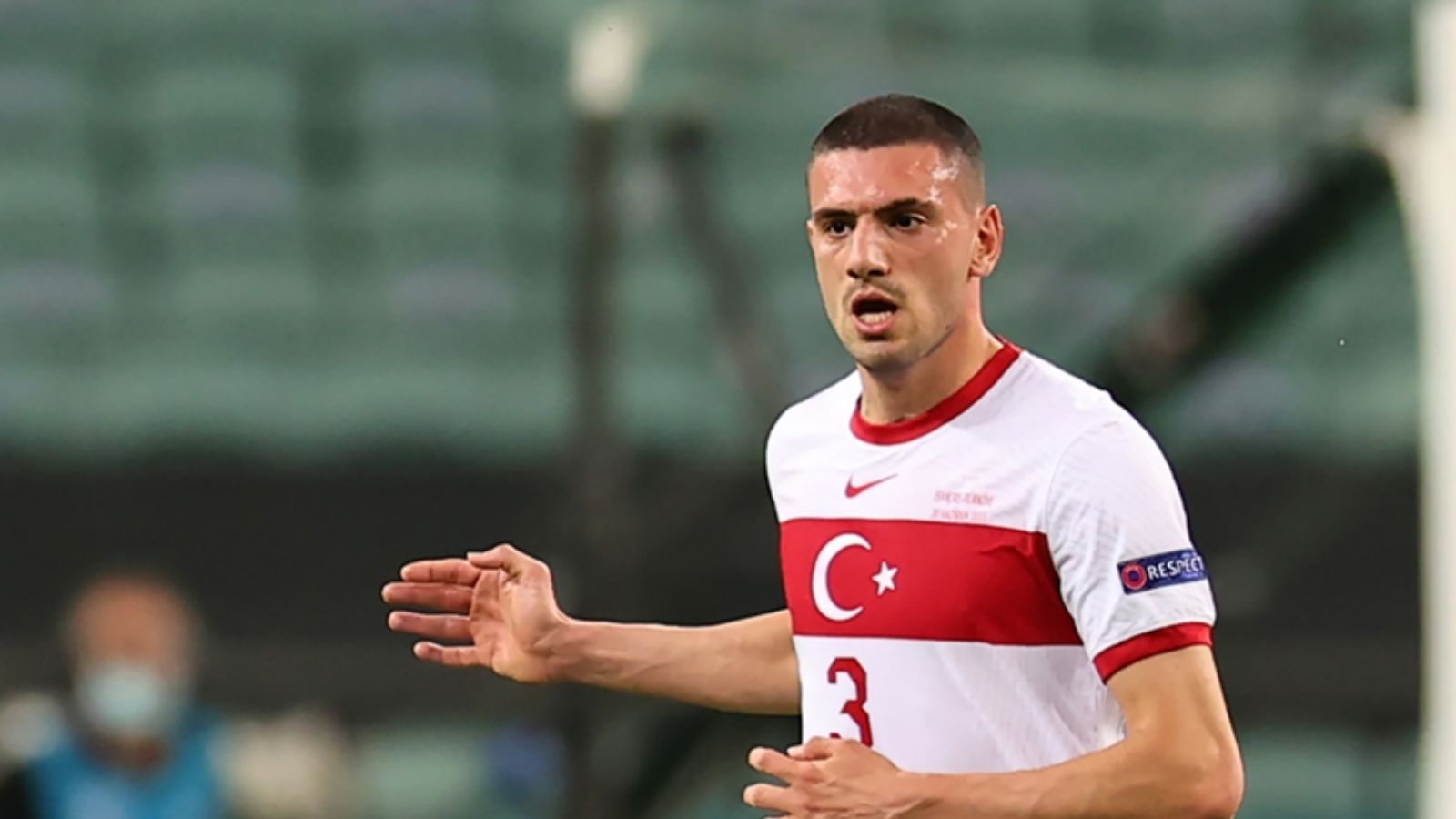 Merih Demiral'ı görenler tanıyamadı! Milli futbolcu yeni imajıyla gündem oldu Merih Demiral'ı görenler tanıyamadı! Milli futbolcu yeni imajıyla gündem oldu - 1. Resim