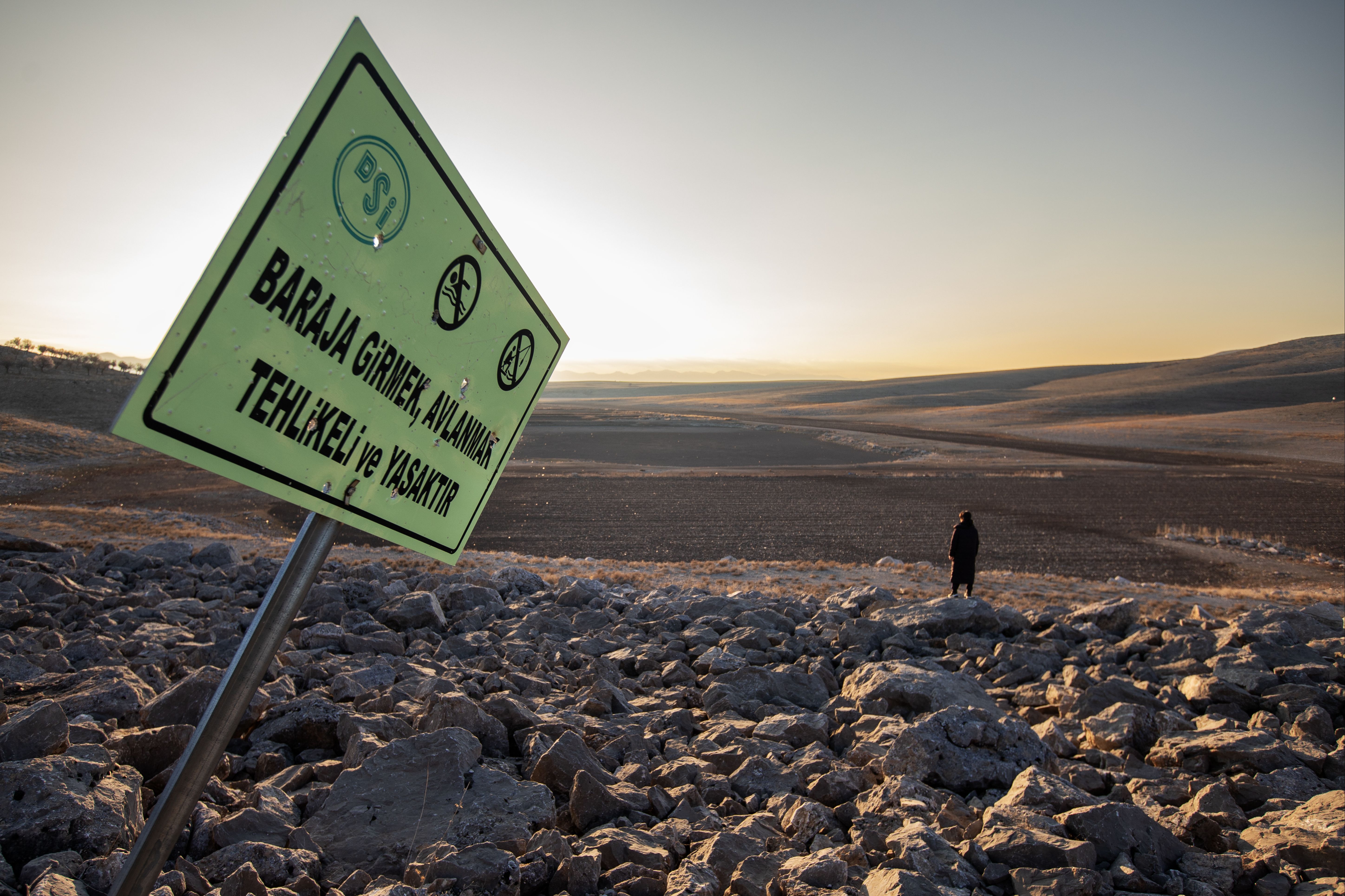 64 yıl sonra acı manzara: Konya'daki May Barajı'nda bir damla su kalmadı - 4. Resim