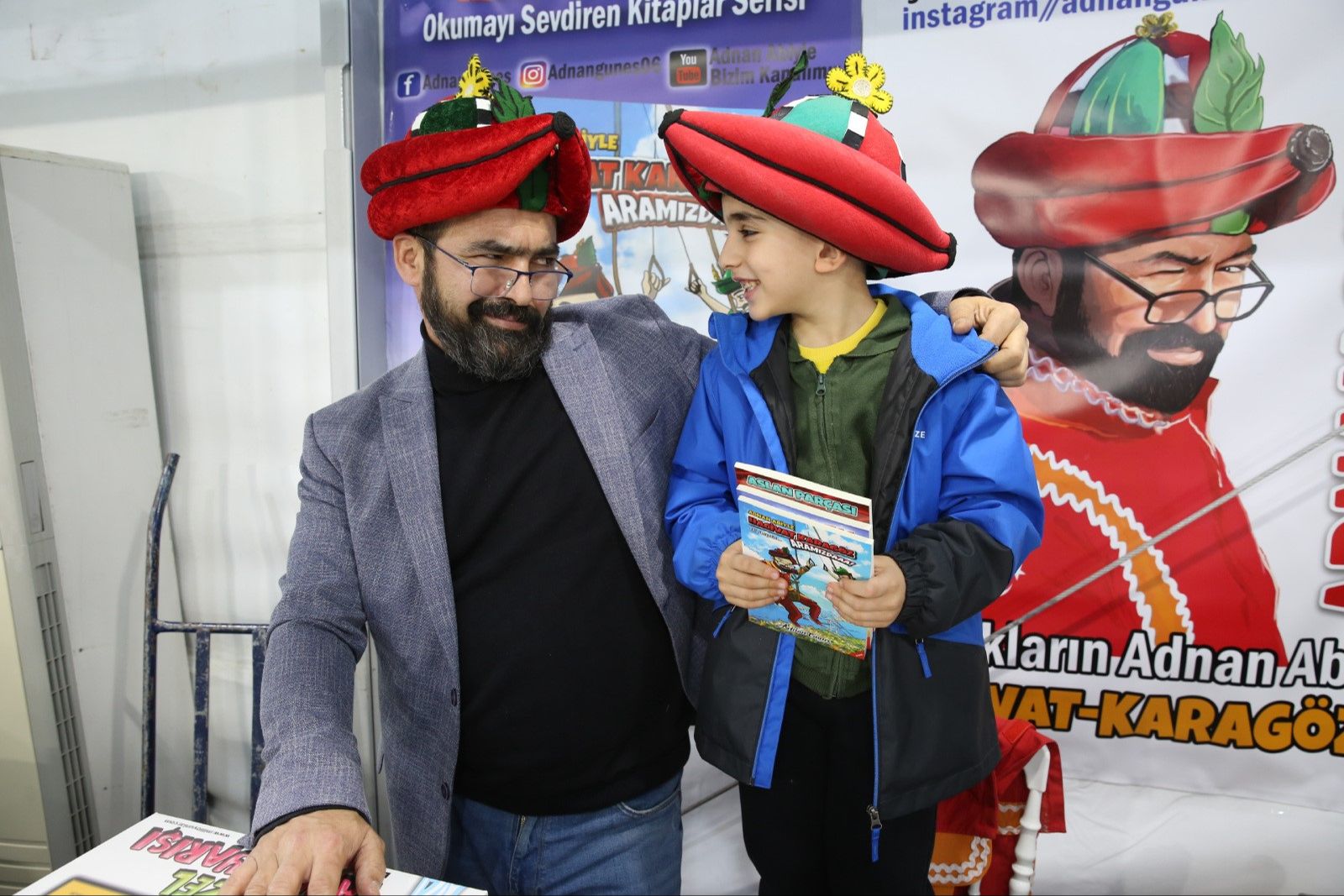 Bir Ramazan geleneğine dönüştü! Eyüpsultan Kitap Fuarı kapılarını açtı - 2. Resim