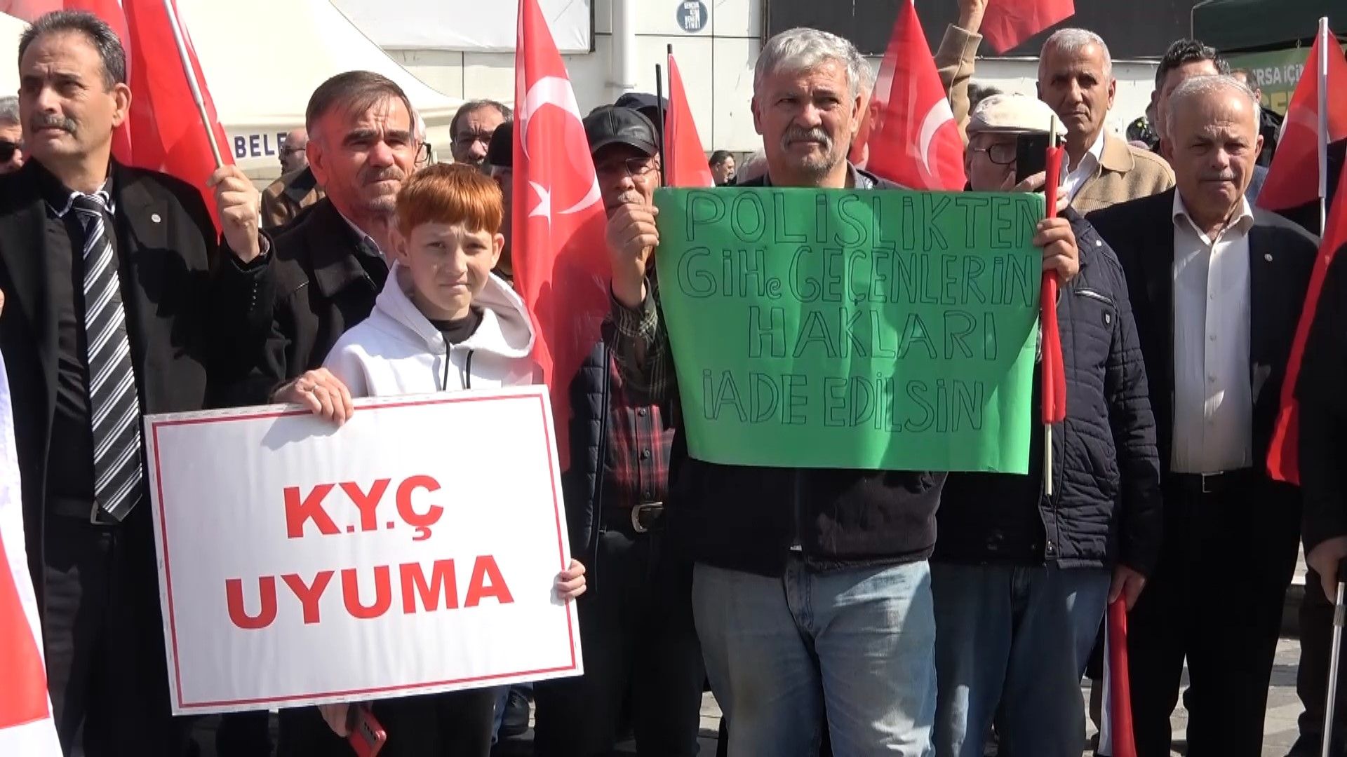Emekli polisler 3600 ek g&ouml;sterge i&ccedil;in meydanlara indi - 1. Resim