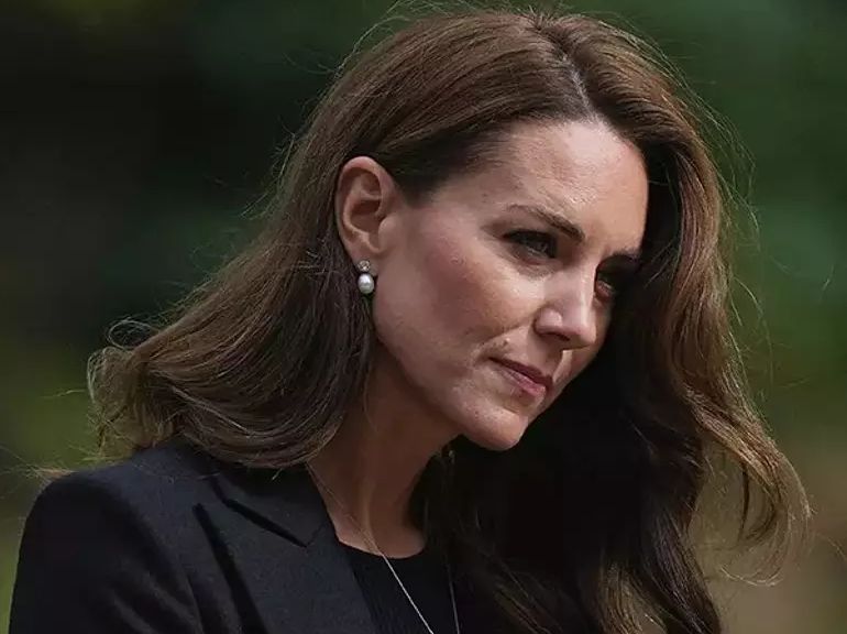 Galler Prensesi Kate Middleton'ın son fotoğrafı gündeme damga vurdu! Herkes onu konuştu... Galler Prensesi Kate Middleton'ın son fotoğrafı gündeme damga vurdu! Herkes onu konuştu... - 5. Resim