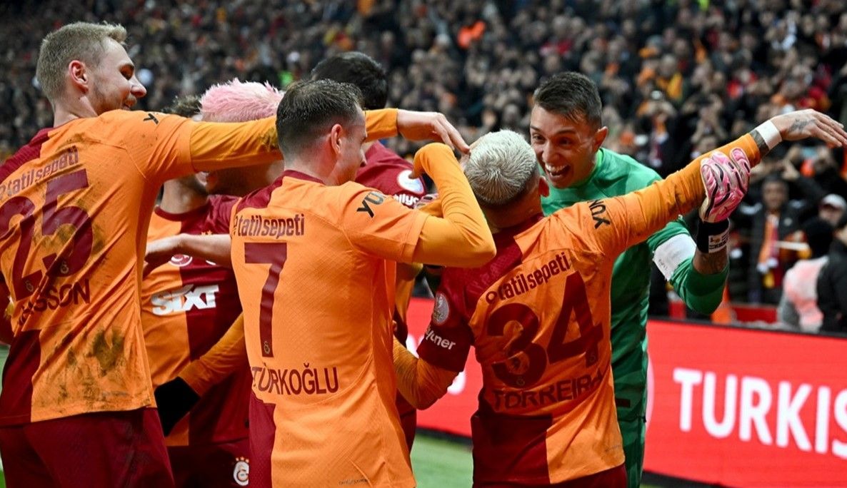 Süper Lig'de rakipsiz Avrupa'nın da zirvesinde! Galatasaray'dan iç saha performansıyla göz kamaştırıyor - 1. Resim