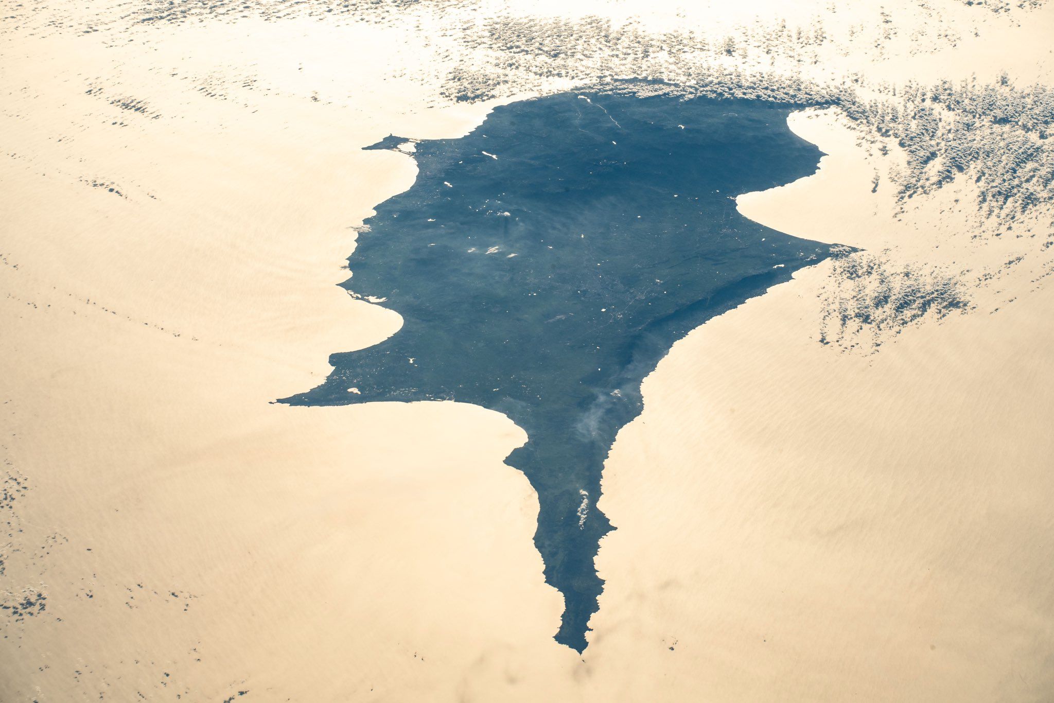 Alper Gezeravcı uzaydan çekilen KKTC fotoğrafını paylaştı! "Ebedi birlikteliğinin uzaya yansıması" Alper Gezeravcı uzaydan çekilen KKTC fotoğrafını paylaştı! "Ebedi birlikteliğinin uzaya yansıması" - 2. Resim
