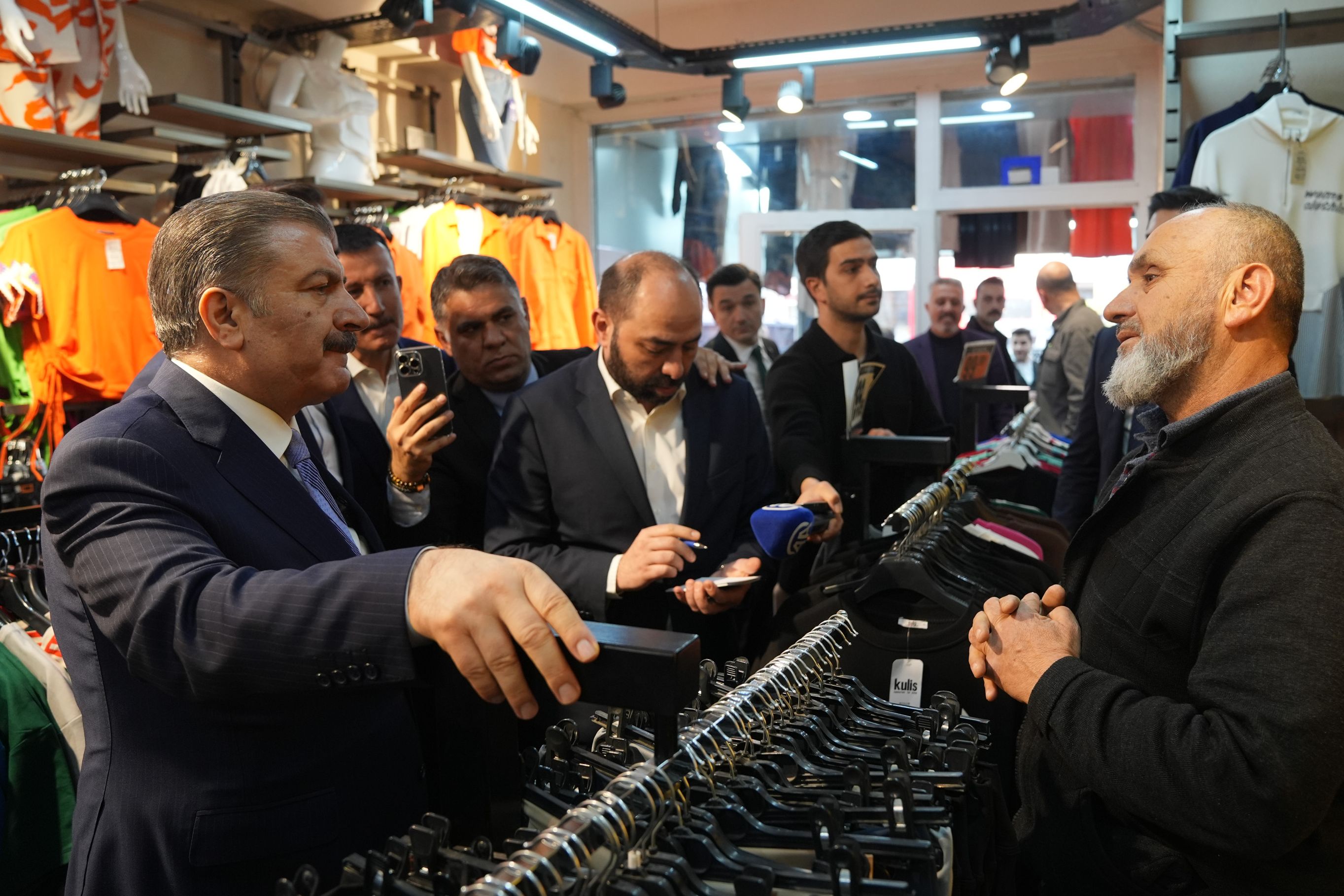 Bakan Koca'dan emekli sorusuna cevap: "Reis s&ouml;z verdi gereği yapılacak" - 2. Resim