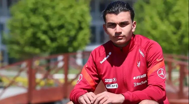 Can'ın yolu 'Uzun!' Milli takım tercihini Türkiye'den yana kullanan Can Uzun'un yeni takımı belli oldu! Bonservis bedeli... - 1. Resim