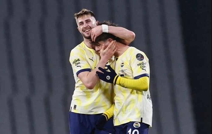 Fenerbahçeli İsmail Yüksek'ten transfer itirafı: 'O takımda oynamak istiyorum çocukluk hayalim' - 1. Resim