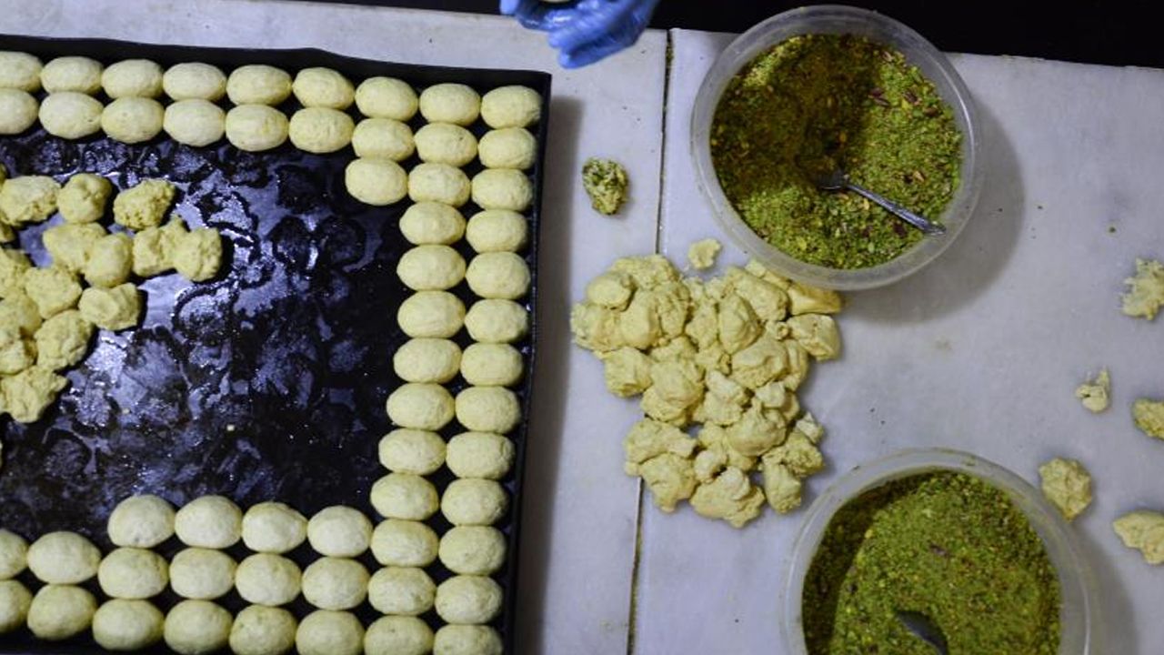 Mersin’in vazgeçilmezi! Ramazanda kapısında kuyruk oluyor, il dışından da talep yağıyor - 3. Resim