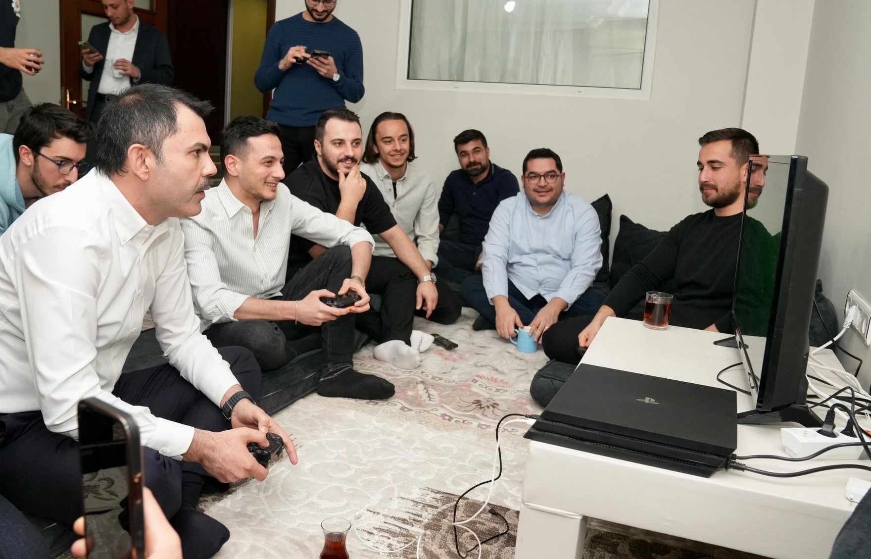 Murat Kurum öğrenci evinde sahur yaptı - 3. Resim