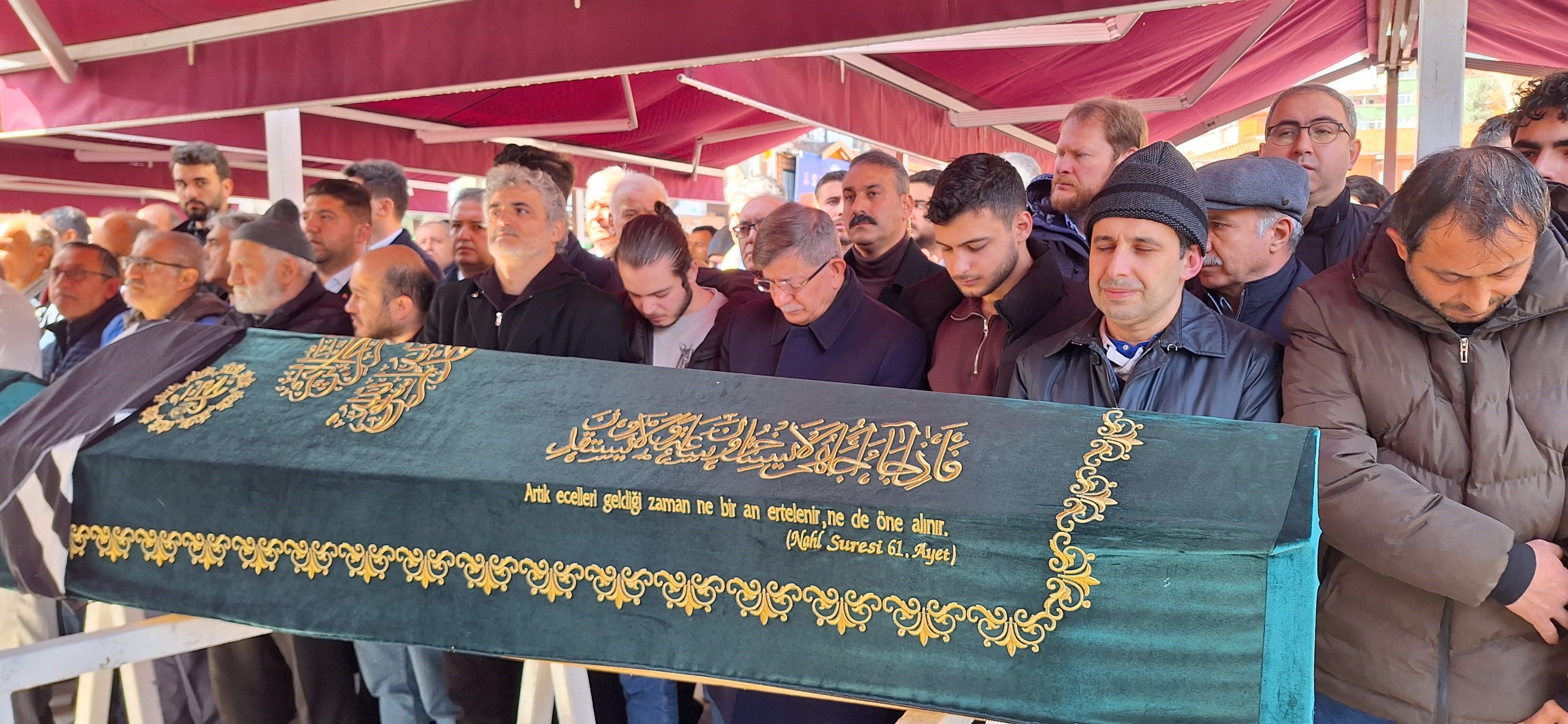 Bakırköy'deki katliam gibi kazada hayatını kaybeden aileye son görev - 2. Resim