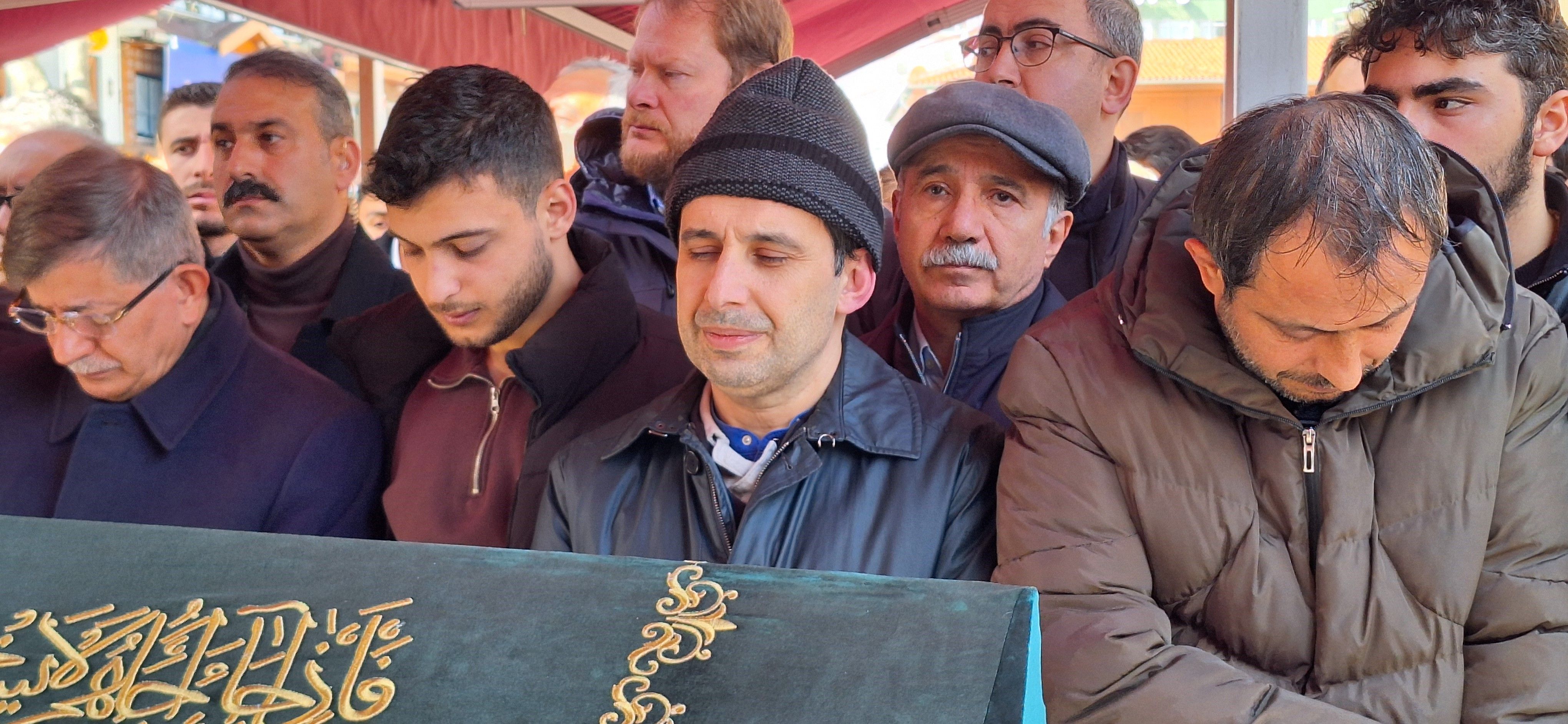 Bakırköy'deki katliam gibi kazada hayatını kaybeden aileye son görev - 3. Resim