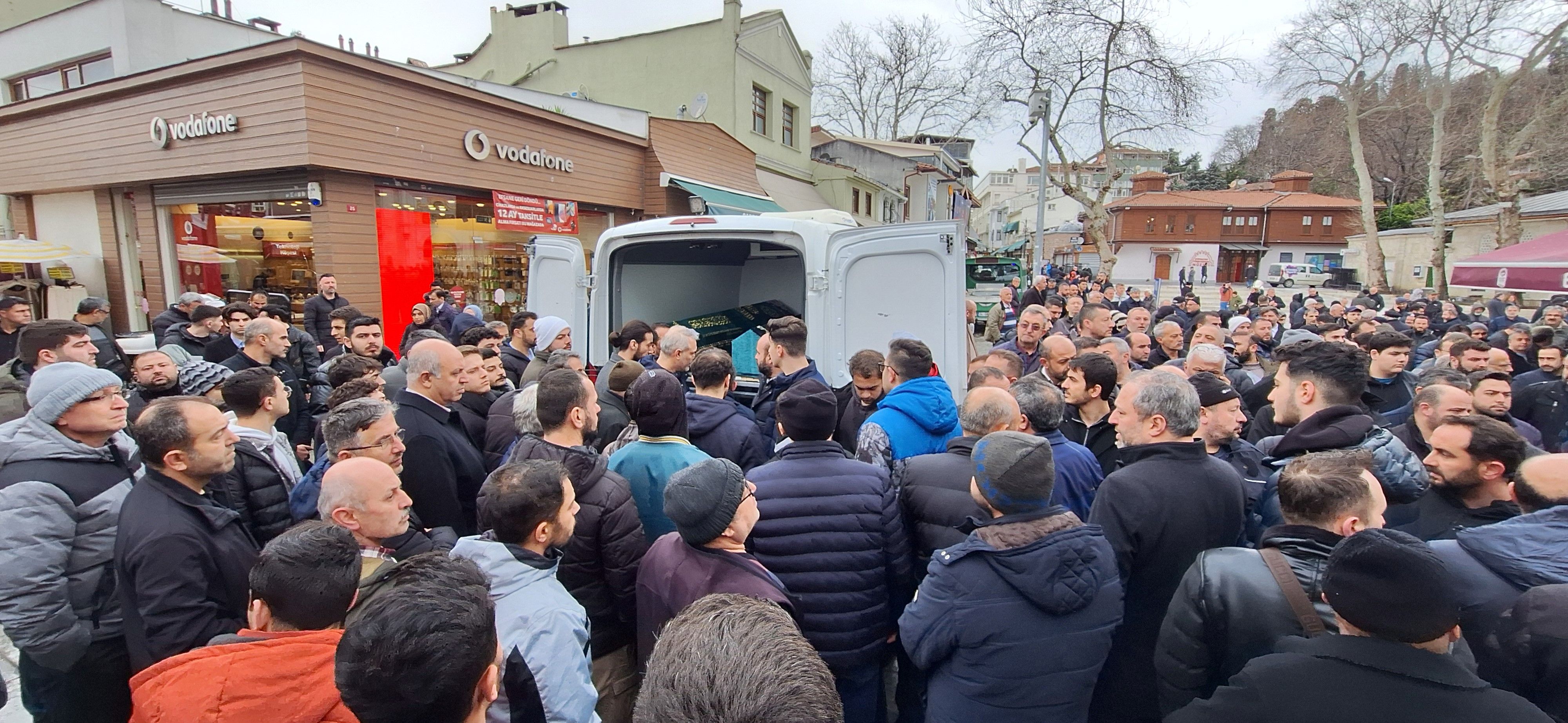 Bakırköy'deki katliam gibi kazada hayatını kaybeden aileye son görev - 5. Resim