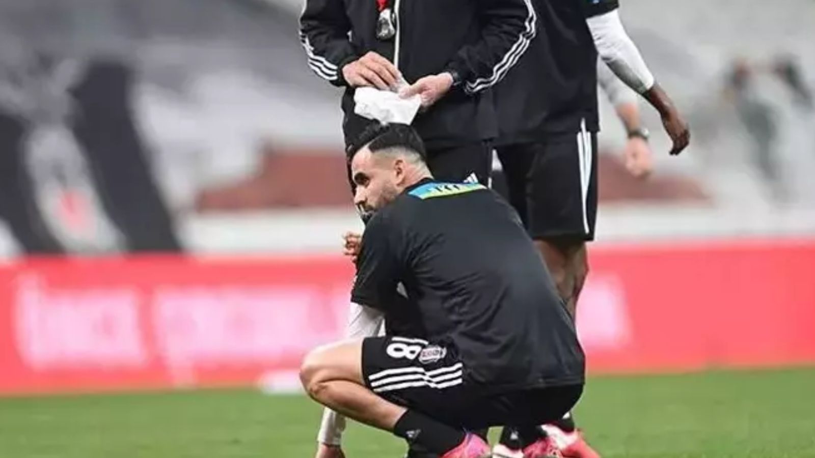 Fransa'da İslam düşmanlığı büyüyor! Hedefte Müslüman futbolcular var - 1. Resim