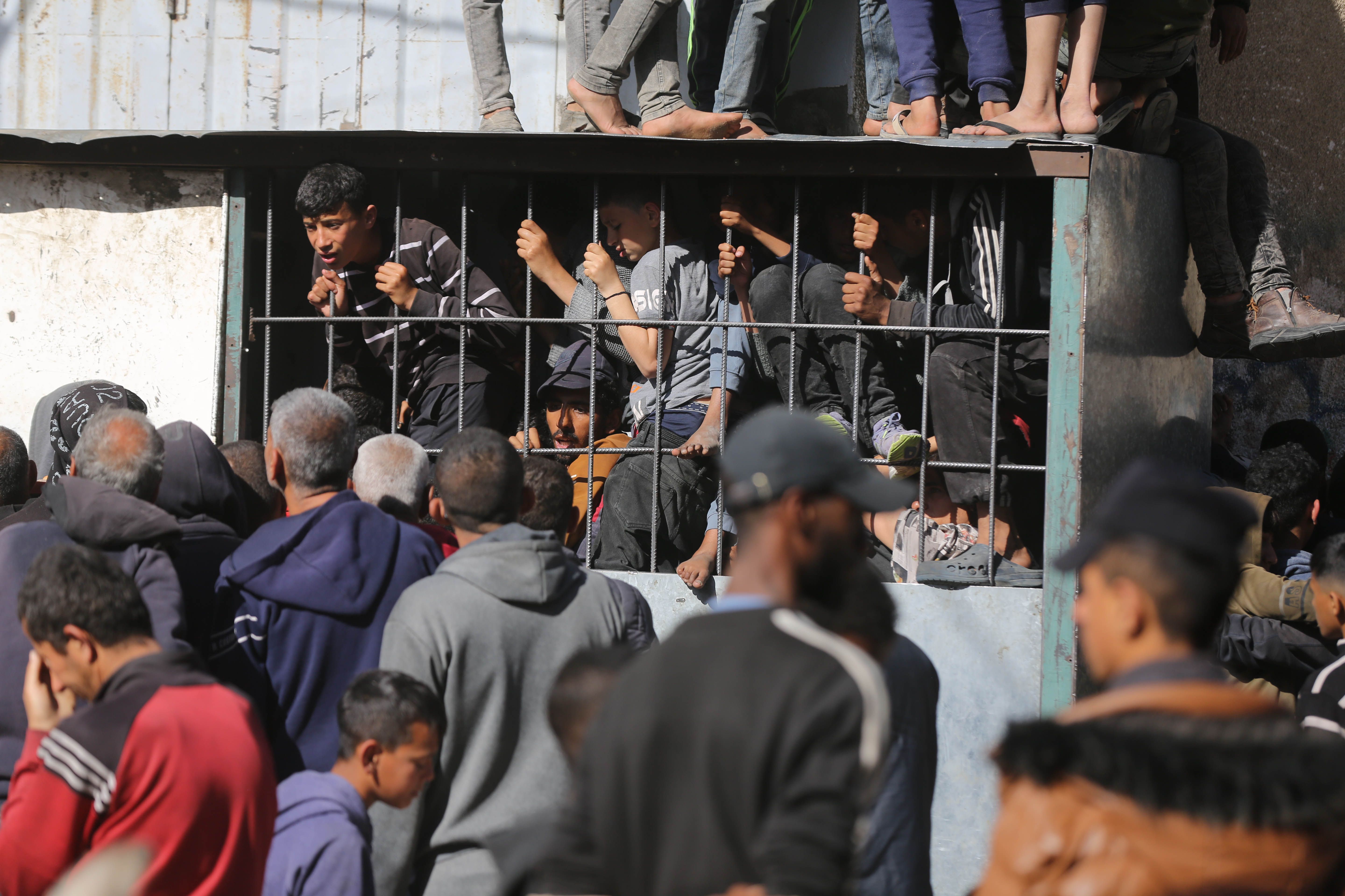 Gazze'de zor şartlar altında geçen ramazan! - 1. Resim