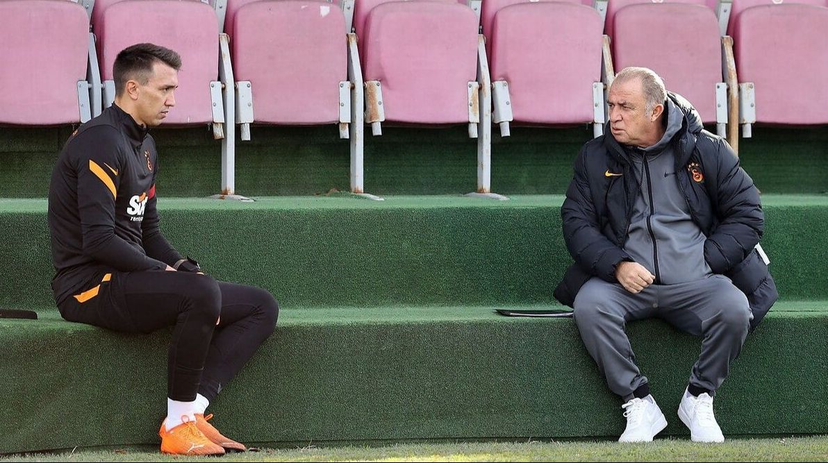 Fatih Terim’in gözü Fernando Muslera’da! Galatasaray’la sözleşme düğümü çözülemezse rota Yunanistan Fatih Terim’in gözü Fernando Muslera’da! Galatasaray’la sözleşme düğümü çözülemezse rota Yunanistan - 1. Resim