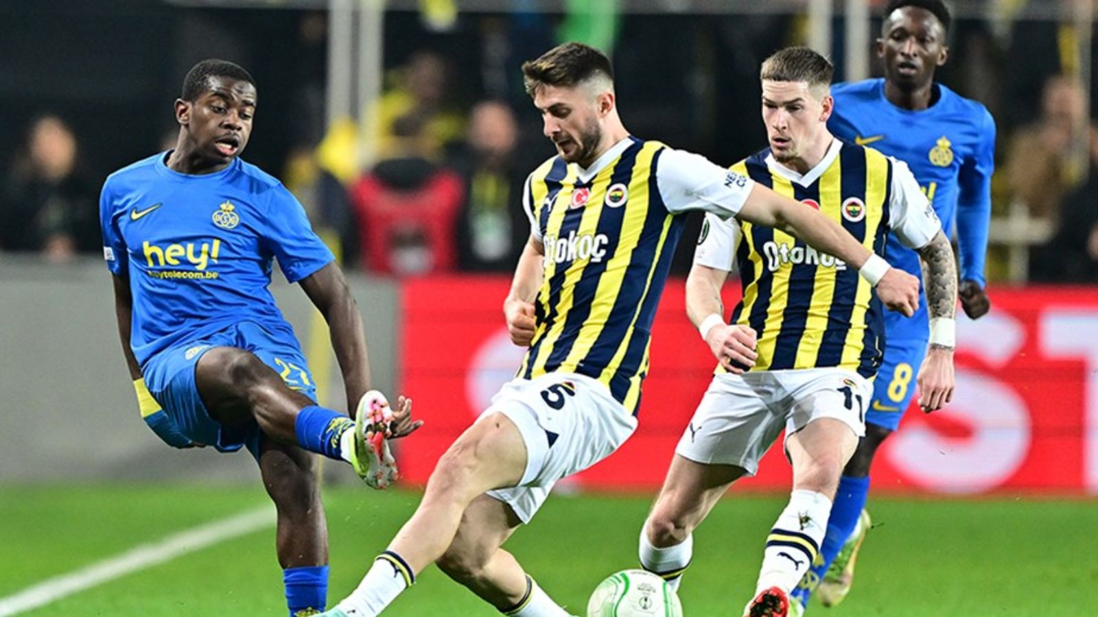 Fenerbahçe, UEFA Konferans Ligi'nde çeyrek finalde! Kanarya, Avrupa'da yola devam dedi - 1. Resim