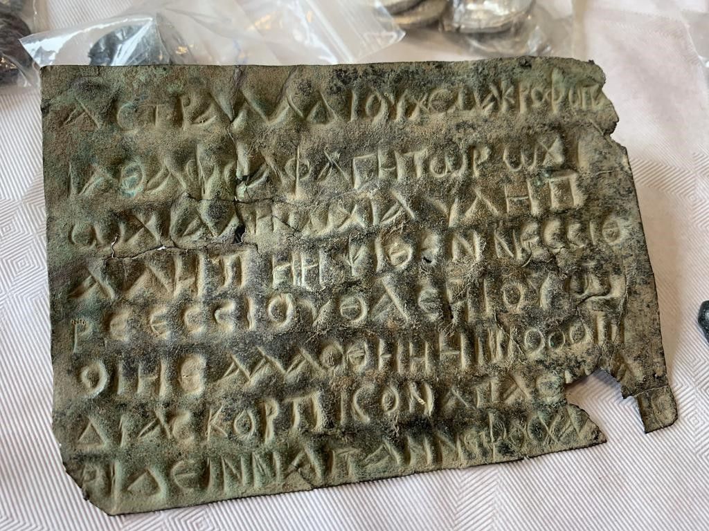 Fransa'ya kaçırılan 8 bin 659 tarihi eser Türkiye’ye iade edilecek - 1. Resim