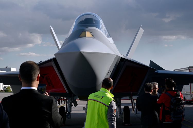 KAAN mı Eurofighter mı yoksa F-35 mi? Hangisi daha iyi? - 1. Resim