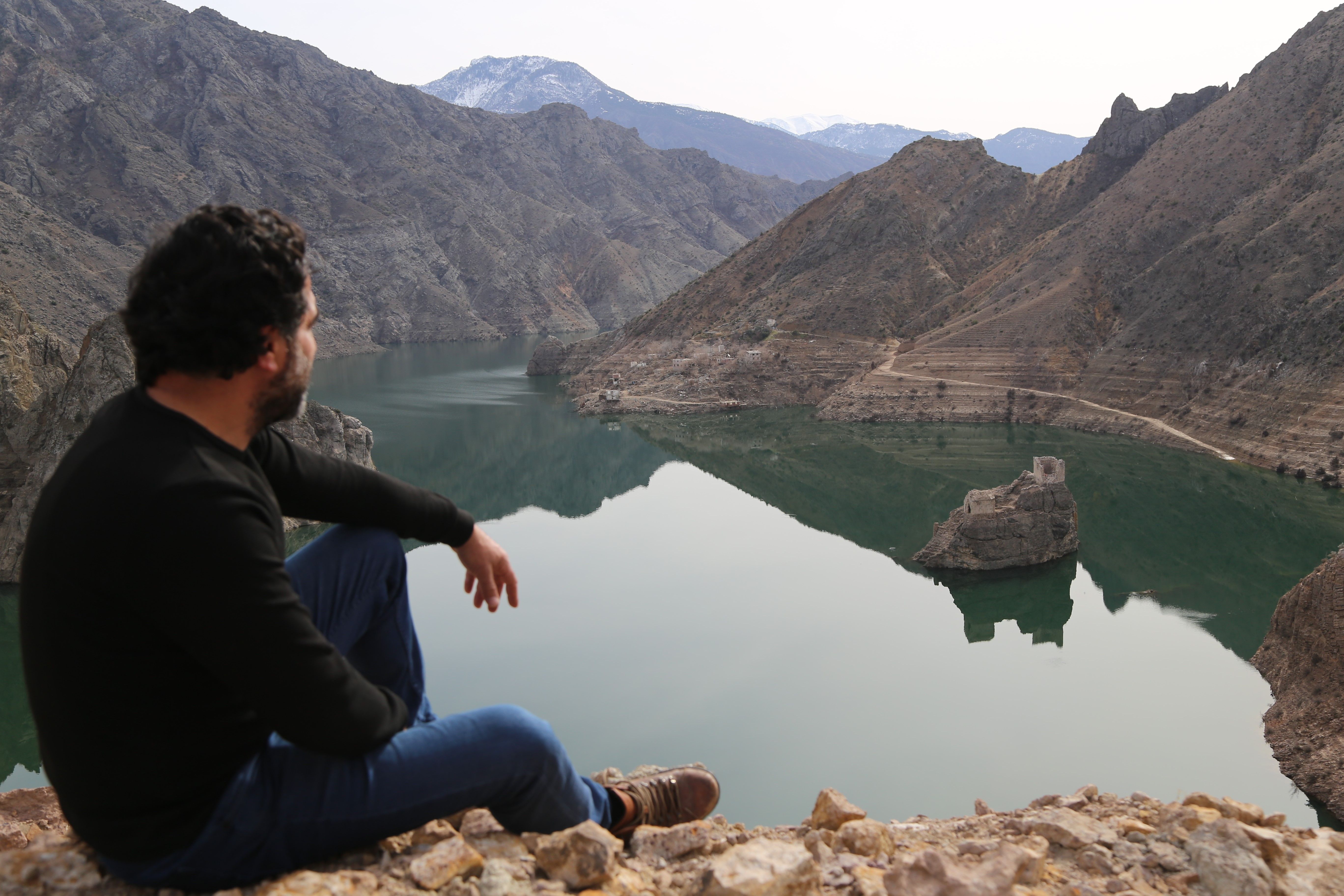 Sular çekildi 'Tekke' göründü! Barajın altında kaybolan tarih ortaya çıktı! - 1. Resim