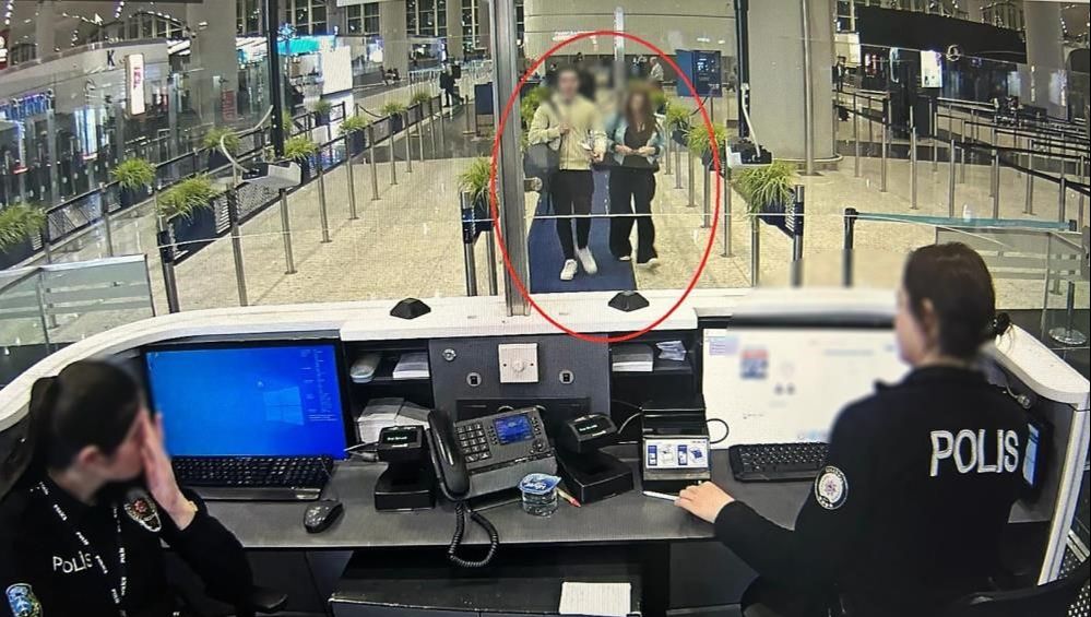 Eylem Tok davasında gözlerin çevrildiği Bülent Cihantimur'dan ilk açıklama: Oğlumun hesap vermesi için elimden geleni yapacağım ABD'de görüntülenmişlerdi! Eylem Tok davasında gözlerin çevrildiği baba Bülent Cihantimur adliyede - 2. Resim