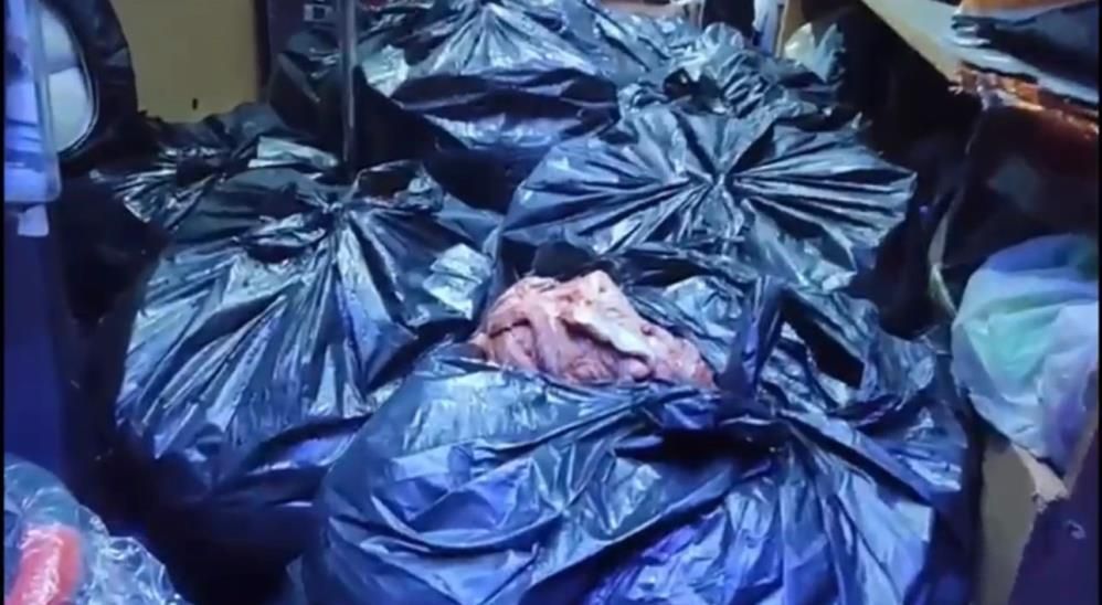 Adana'da kestikleri at etini İstanbul'a götürürken yakalandılar! Sucuk yapıp millete yedireceklerdi... Adana'da kestikleri at etini İstanbul'a götürürken yakalandılar! Sucuk yapıp millete yedireceklerdi... - 3. Resim