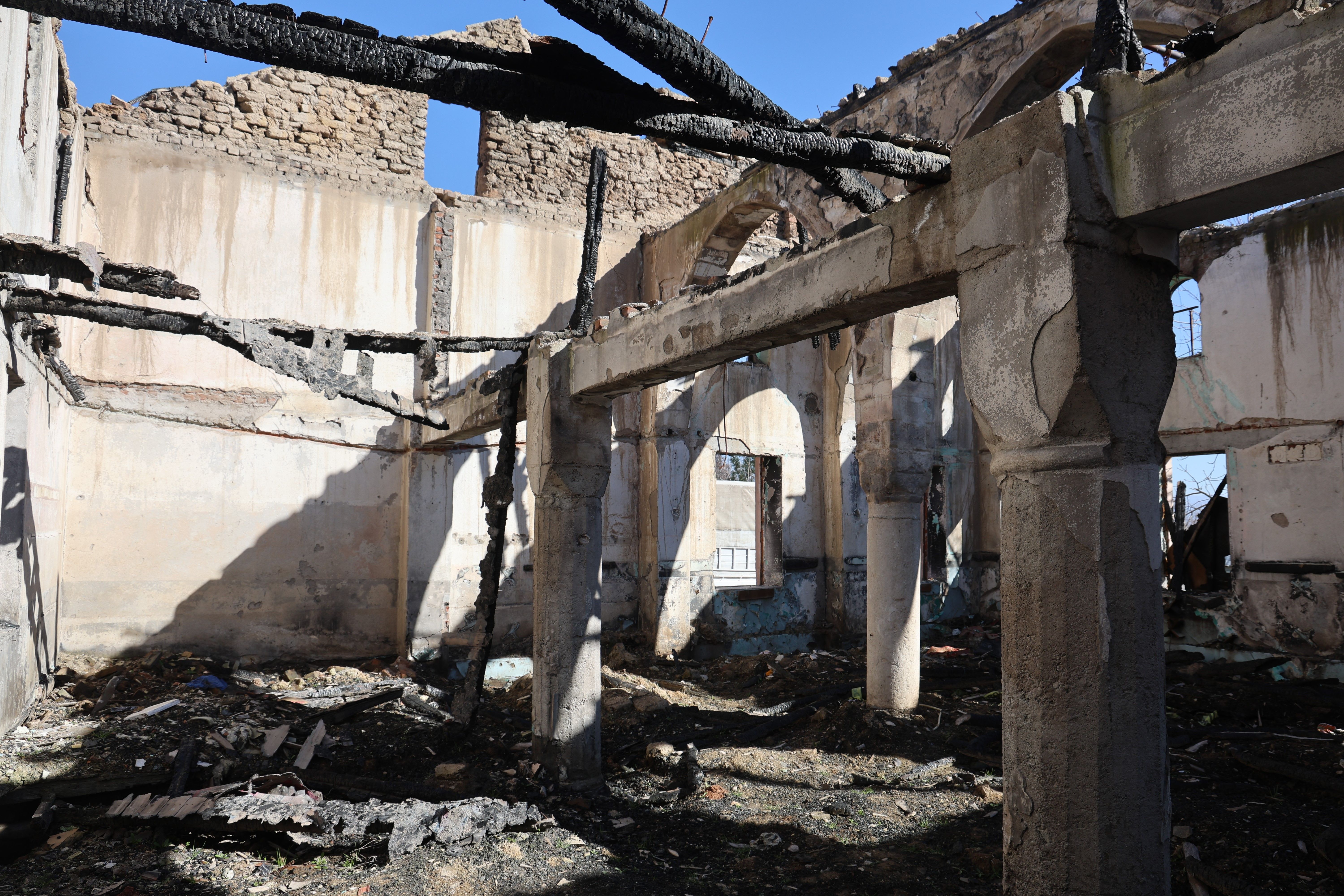 Harabeye dönen 300 yıllık cami için mahalleli isyan etti: Cenazemizi kaldıramıyoruz! - 1. Resim