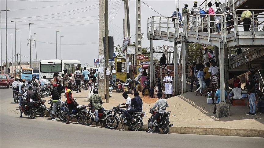 Katliam gibi test! 'Büyücü olmadıklarının' ispatı için gizemli sıvıyı içen 50 kişi öldü - 1. Resim