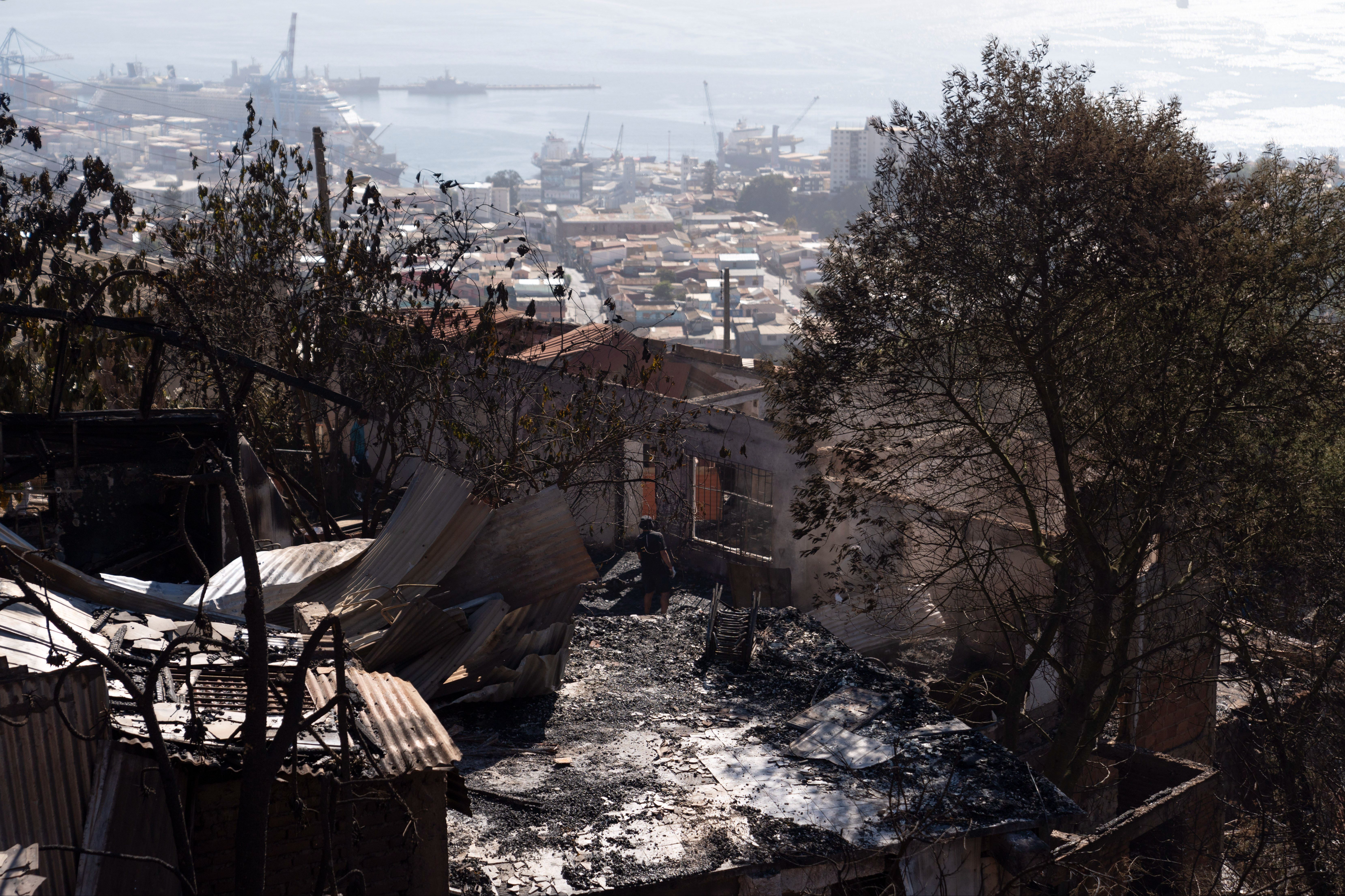 Şili'de 'kırmızı' alarm! Evlere sıçradı, cansız bedenleri bulundu - 2. Resim
