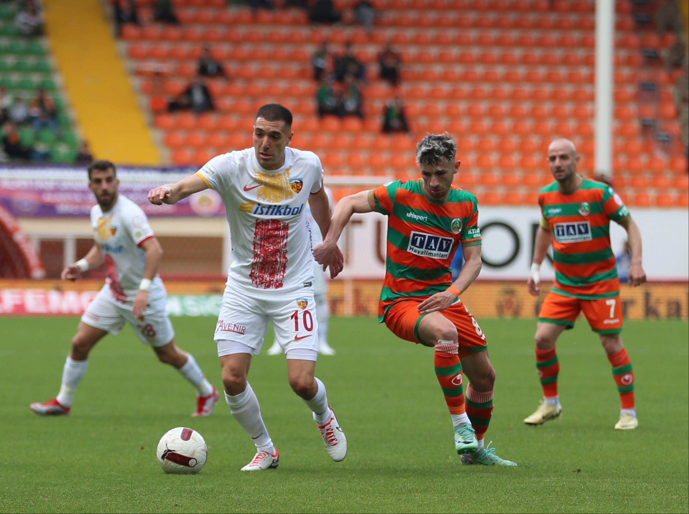 Alanyaspor - Kayserispor maçı nefes kesti! Oğuz Aydın 90+13'te 3 puanı getirdi - 1. Resim