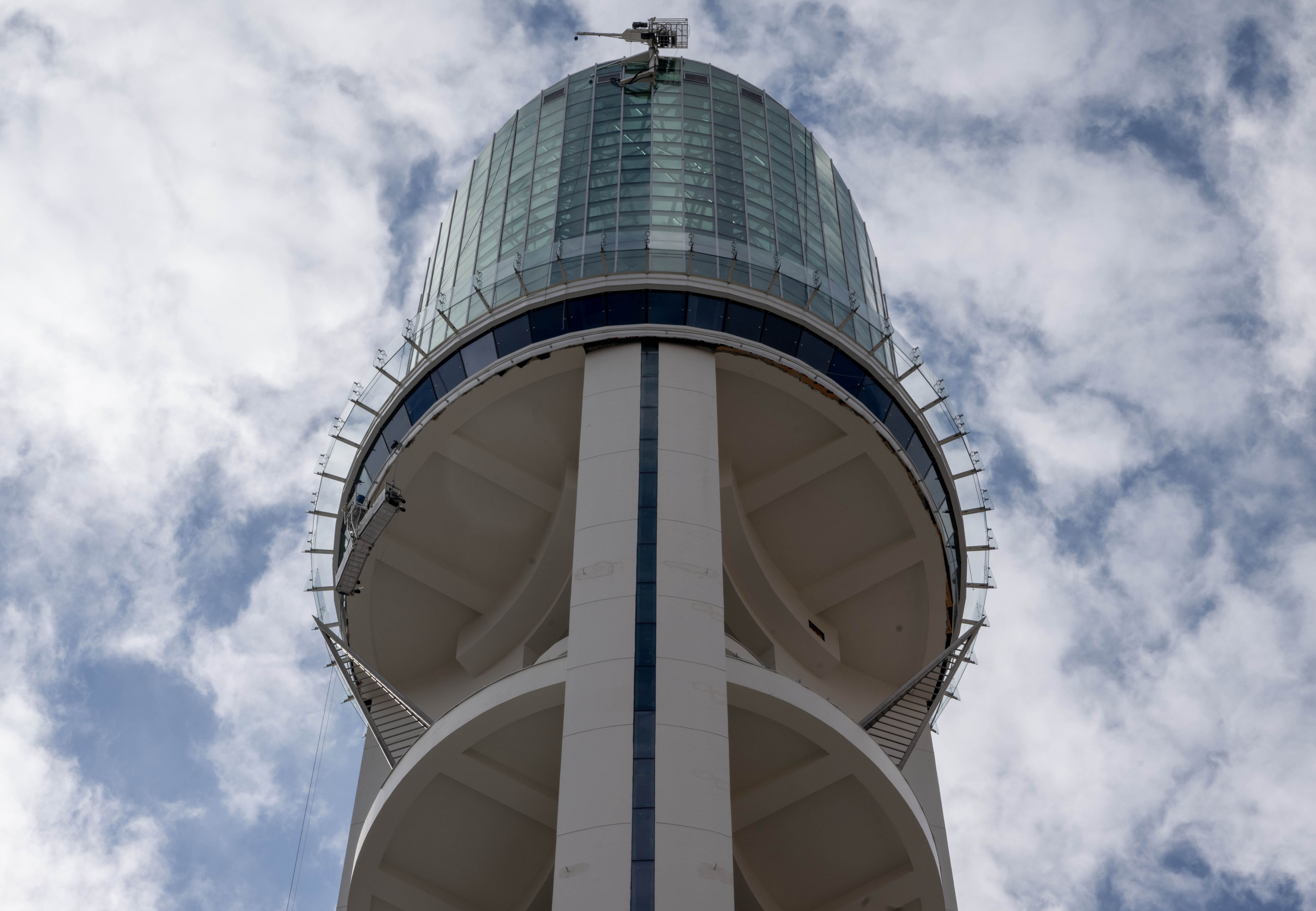 Tam 197 metre, Selçuklu yıldızı motifiyle taçlandırıldı! Açılışını Erdoğan ve Bahçeli yapacak Atatürk Cumhuriyet Kulesi, Çanakkale Zaferi'nin yıl dönümünde açılacak - 1. Resim