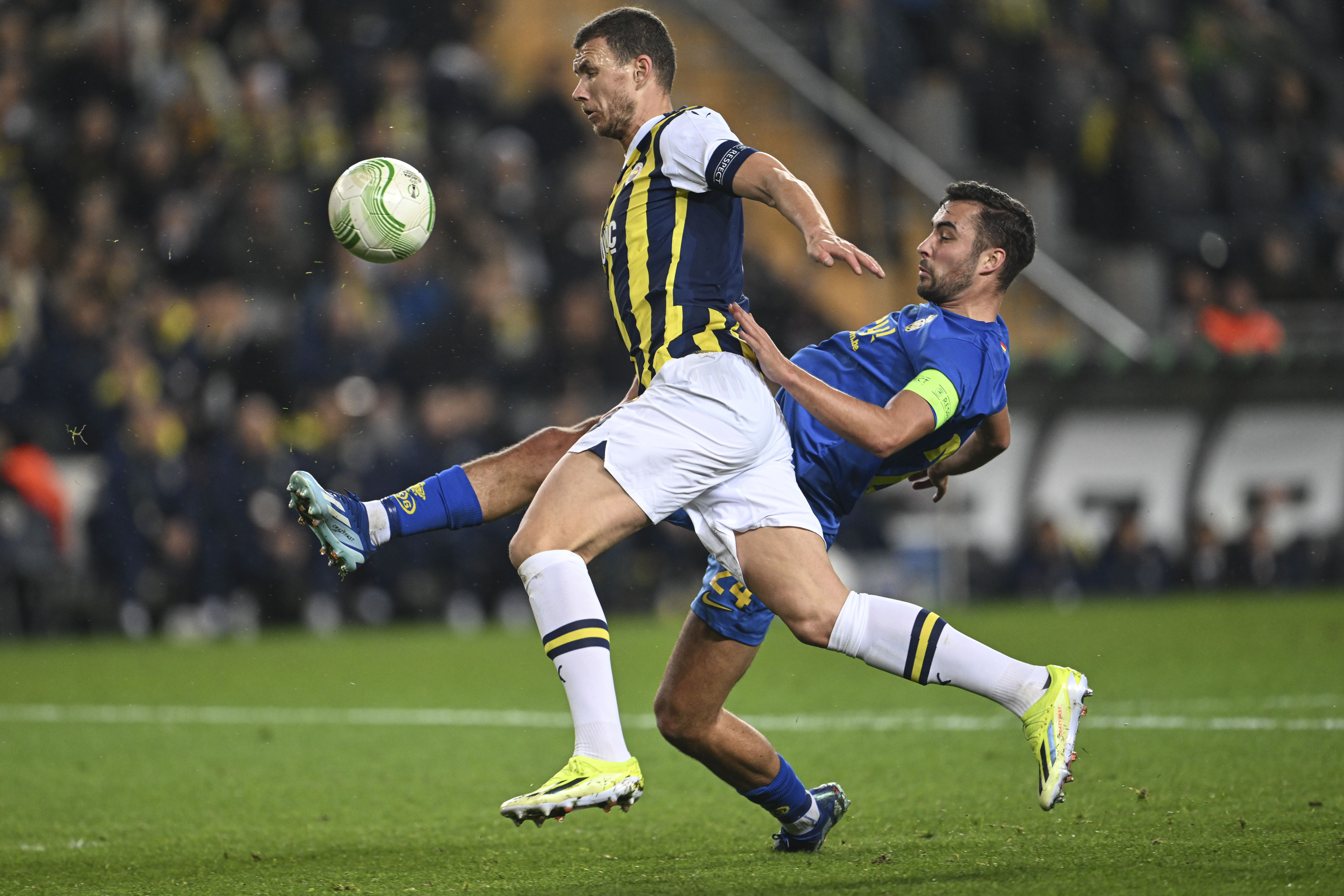 Ediz Dzeko'dan Olympiakos yorumu! Fenerbahçe'nin Boşnak golcüsü kritik detayı açıkladı - 1. Resim