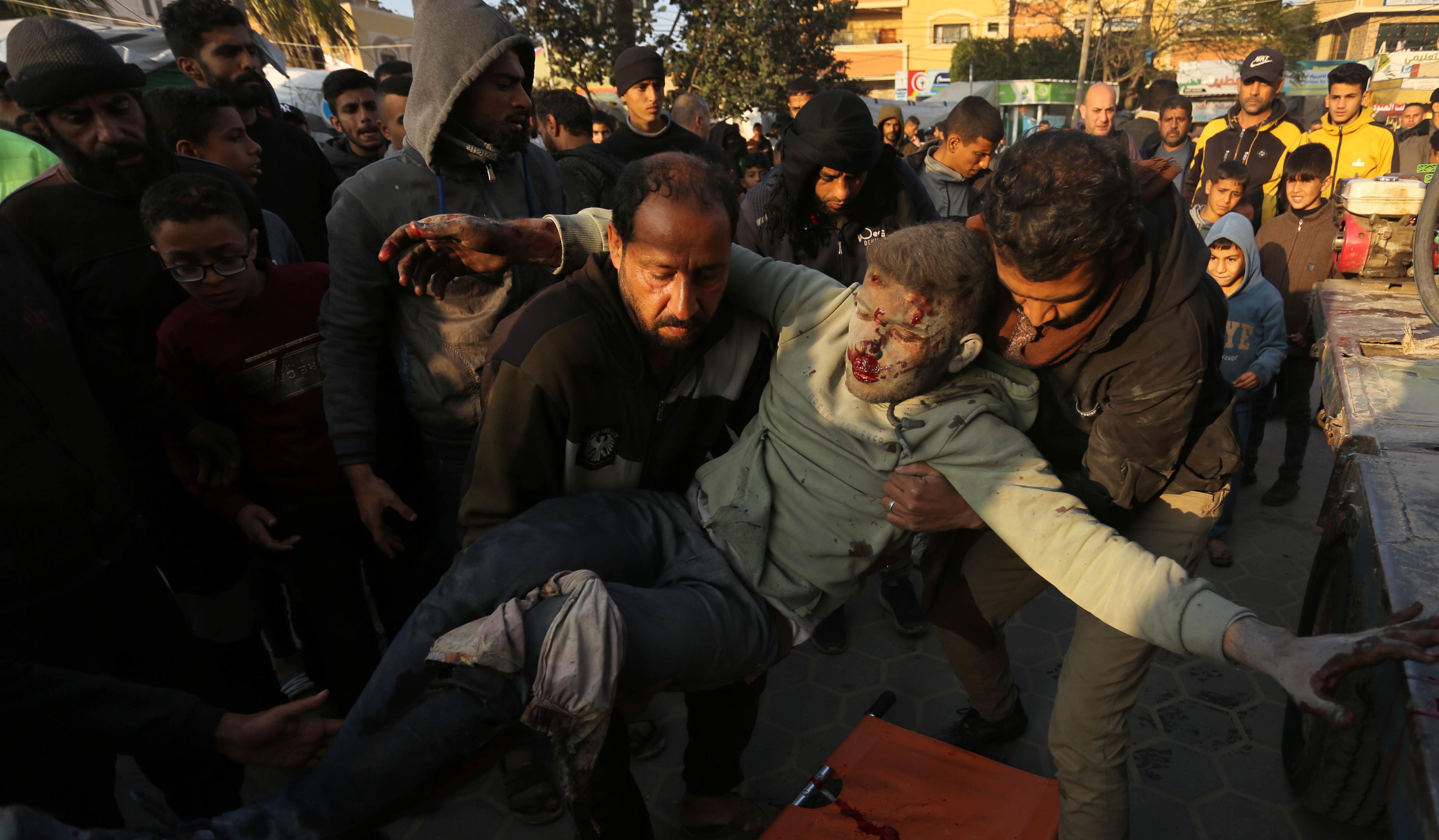 Gazze'de son durum! Can kaybı arttı, halk çocuklarını otlarla doyuruyor - 2. Resim