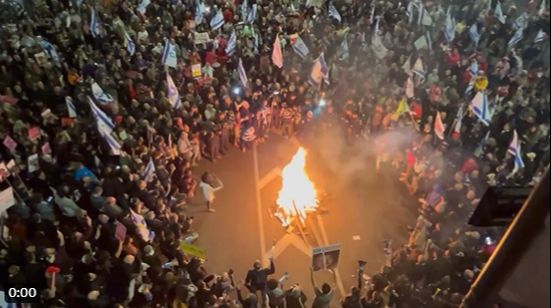 İsrail'de ortalık savaş alanına döndü: 