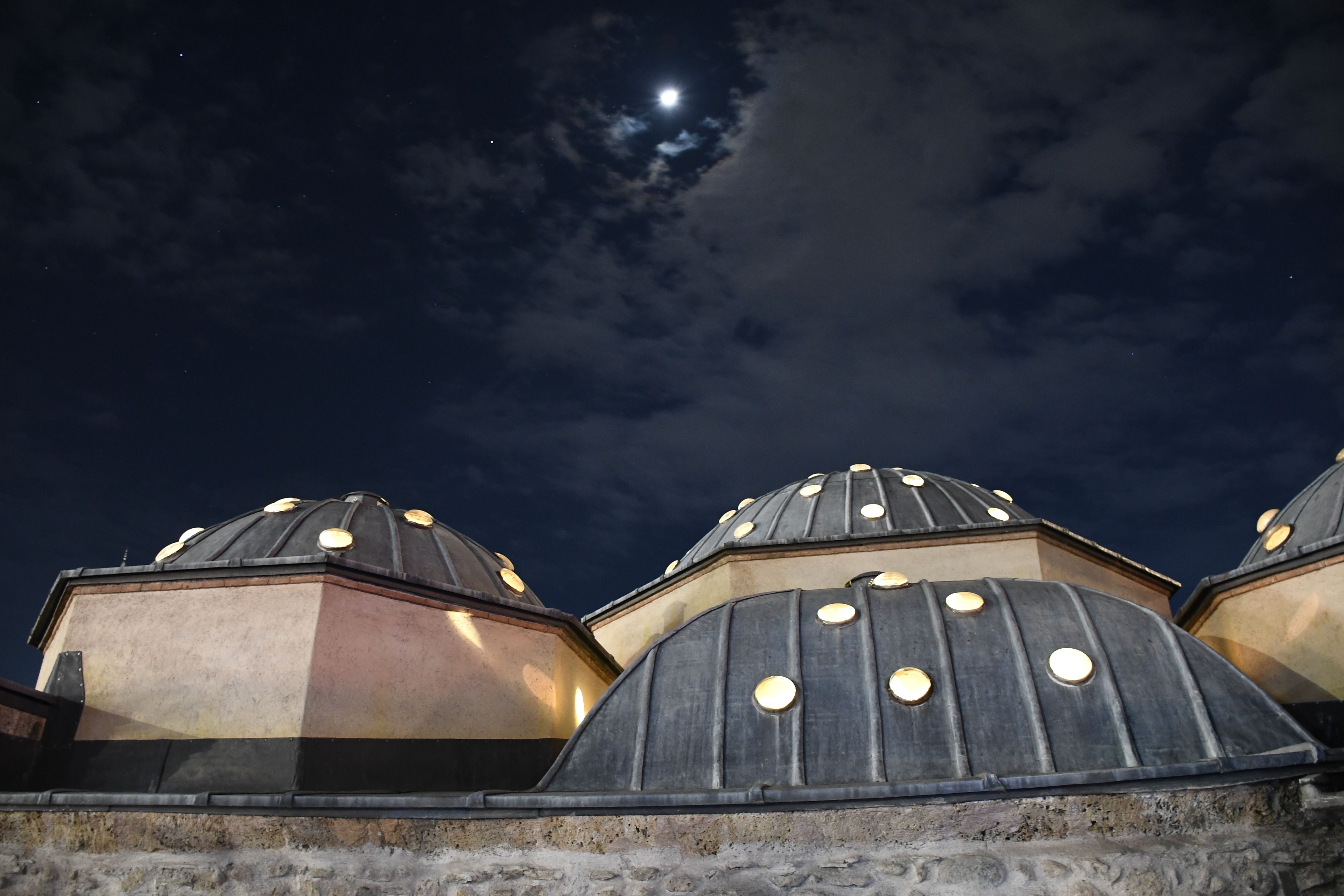 Kosova'dan Osmanlıya vefa! Prizren'de 5 asırlık tarihi Gazi Mehmet Paşa Hamamı restore edildi - 6. Resim