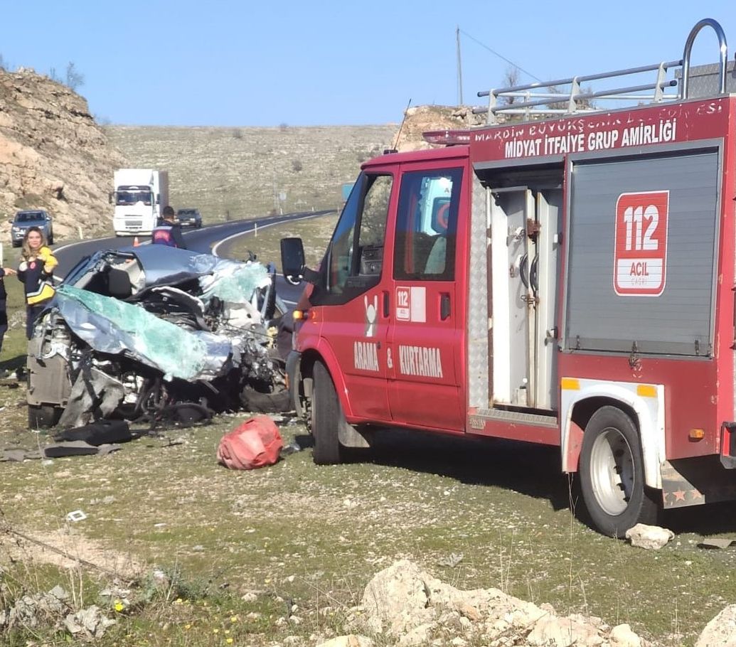 Tanker ile otomobil çarpıştı! Öğretmen hayatını kaybetti - 2. Resim