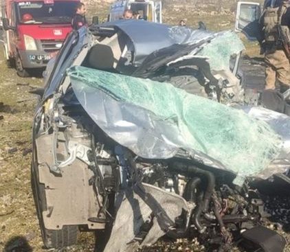 Tanker ile otomobil çarpıştı! Öğretmen hayatını kaybetti - 3. Resim