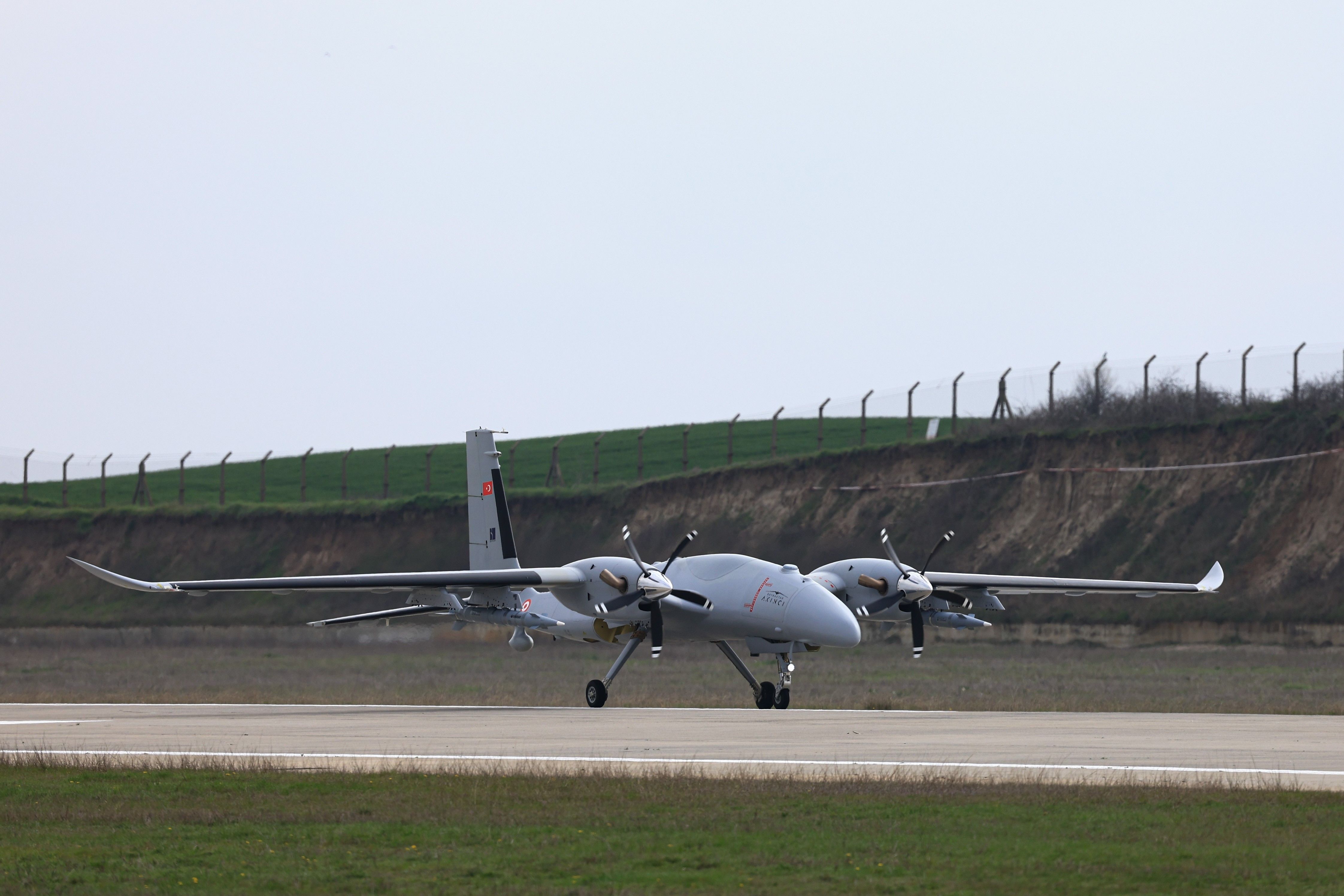 Bayraktar AKINCI, hedef kaçırmıyor! Türk havacılığı tarih yazıyor - 2. Resim