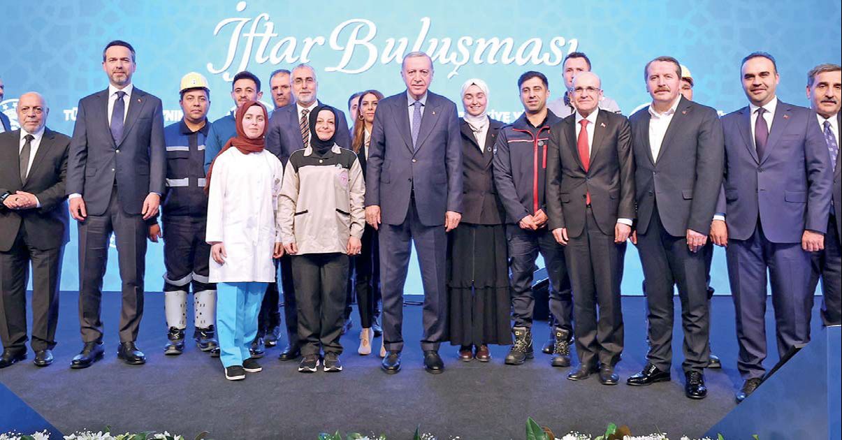 Erdoğan’dan CHP’ye: Faşizm kalıntıları pusuda bekliyor Erdoğan’dan CHP’ye: Faşizm kalıntıları pusuda bekliyor - 1. Resim