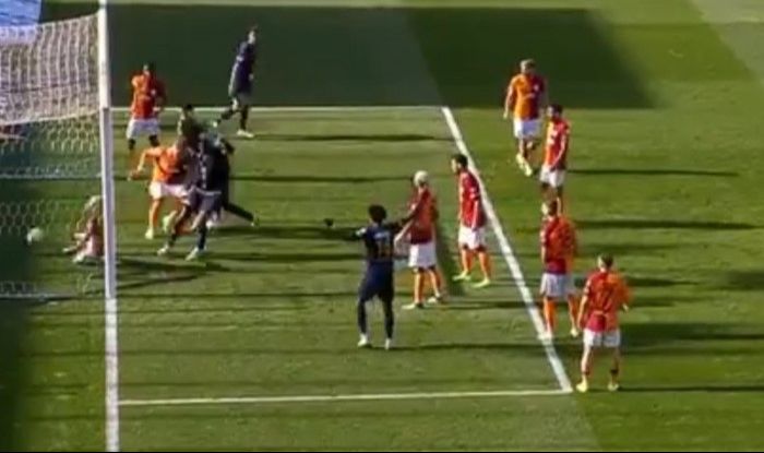 Galatasaray'da Mauro Icardi'nin talihsiz pozisyonu! Kasımpaşa karşısında kendi kalesine gol attı Galatasaray'da Mauro Icardi'nin talihsiz pozisyonu! Kasımpaşa karşısında kendi kalesine gol attı - 4. Resim