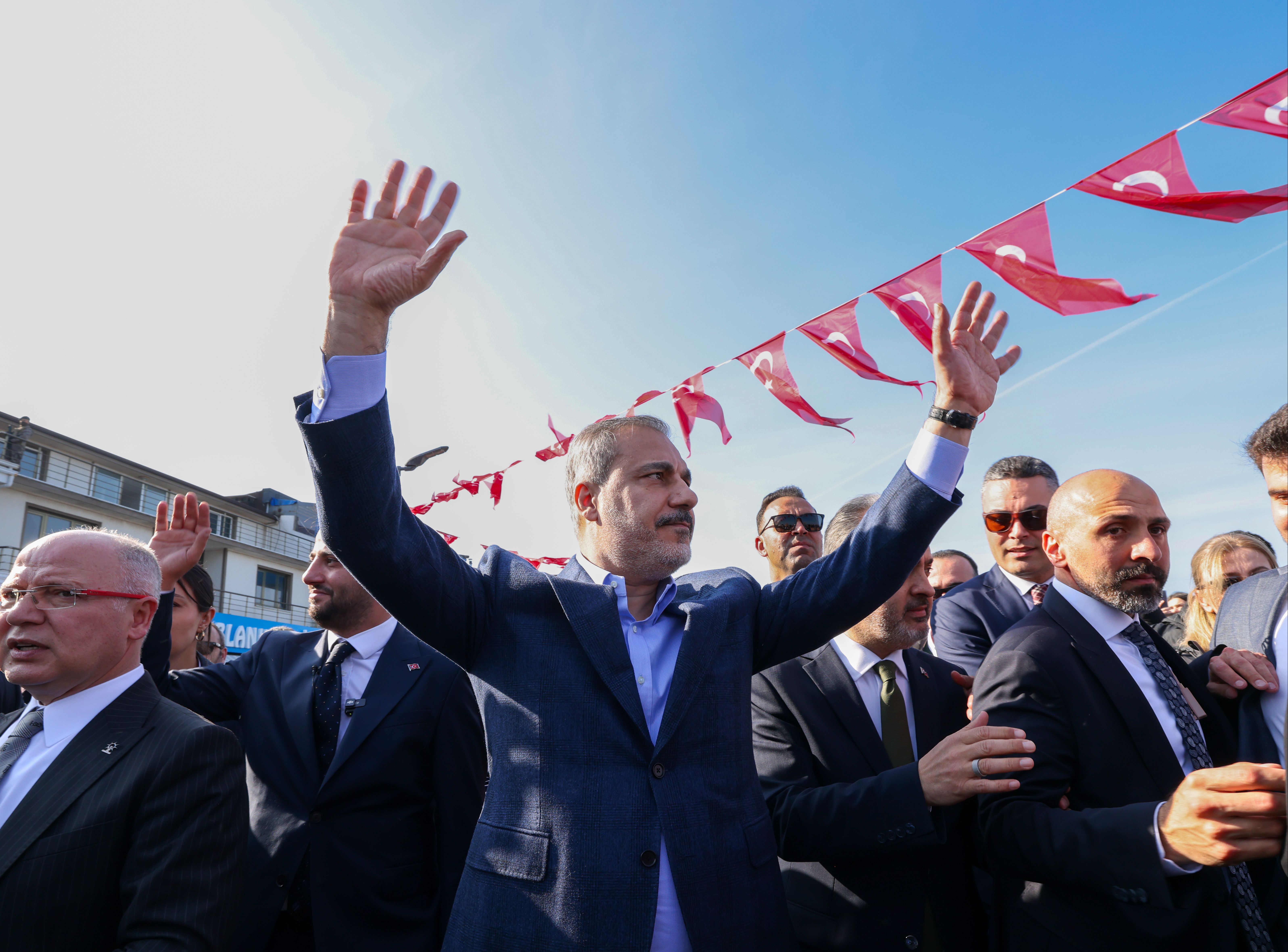 Hakan Fidan'dan 'Batı Balkanlar' söylemine tepki: Stratejik vizyonsuzluğunuzun vebalini çekmeyeceğiz Hakan Fidan'dan 'Batı Balkanlar' söylemine tepki: Stratejik vizyonsuzluğunuzun vebalini çekmeyeceğiz - 1. Resim