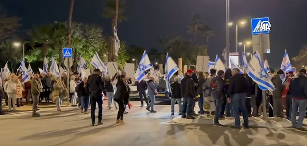 İsrail'de ortalık savaş alanına döndü: 