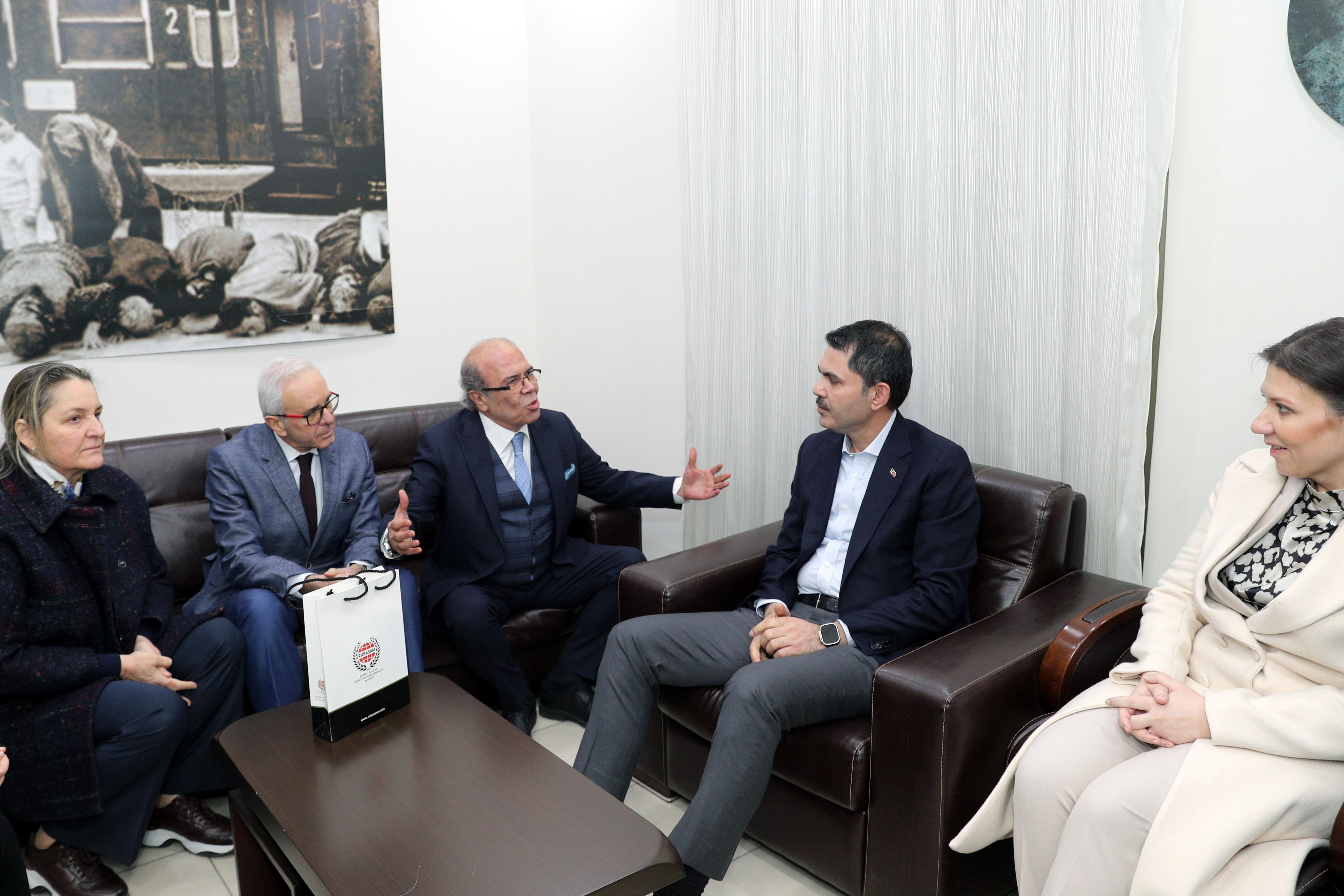 Murat Kurum'dan göndermeli 31 Mart mesajı: 5 yılda verdiği vaatleri bile hatırlamayanlar... Murat Kurum'dan göndermeli 31 Mart mesajı: 5 yılda verdiği vaatleri bile hatırlamayanlar... - 2. Resim