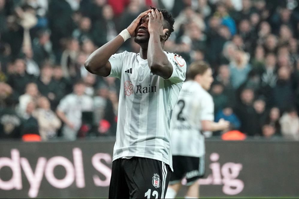 Üst üste 3. mağlubiyetini alan Santos yönetimindeki Beşiktaş’ın kolu kanadı kırıldı - 3. Resim