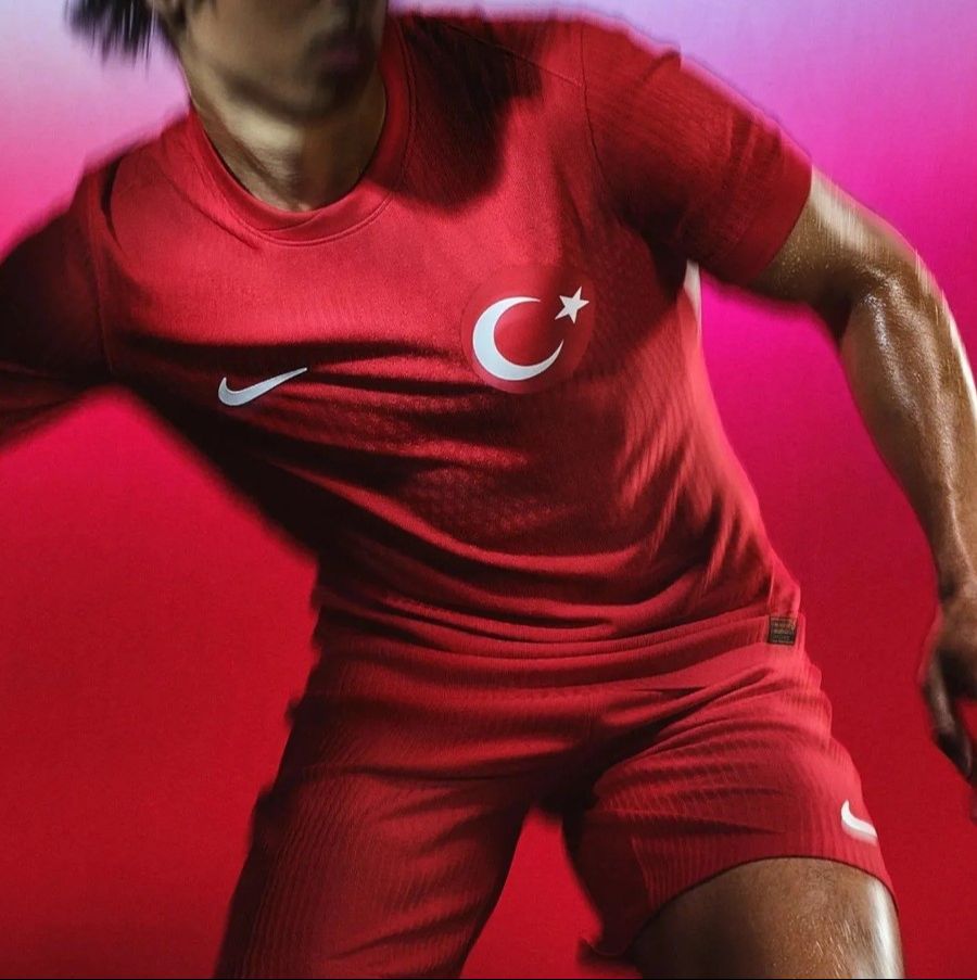 A Milli Futbol Takımı'nın EURO 2024'te giyeceği formalar sosyal medyada tanıtıldı! - 1. Resim