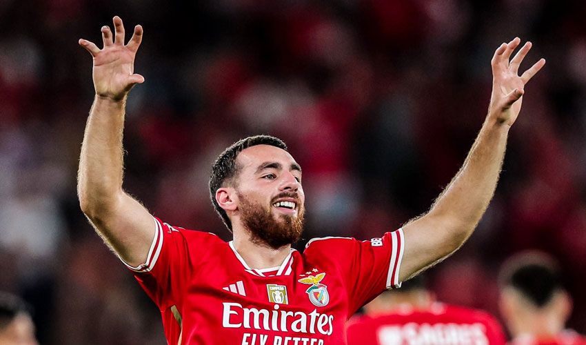 Benfica, Orkun Kökçü'yü kadro dışı bıraktı! Türk yıldızın röportajdaki sözleri başına iş açtı Benfica, Orkun Kökçü'yü kadro dışı bıraktı! Türk yıldızın röportajdaki sözleri başına iş açtı - 1. Resim