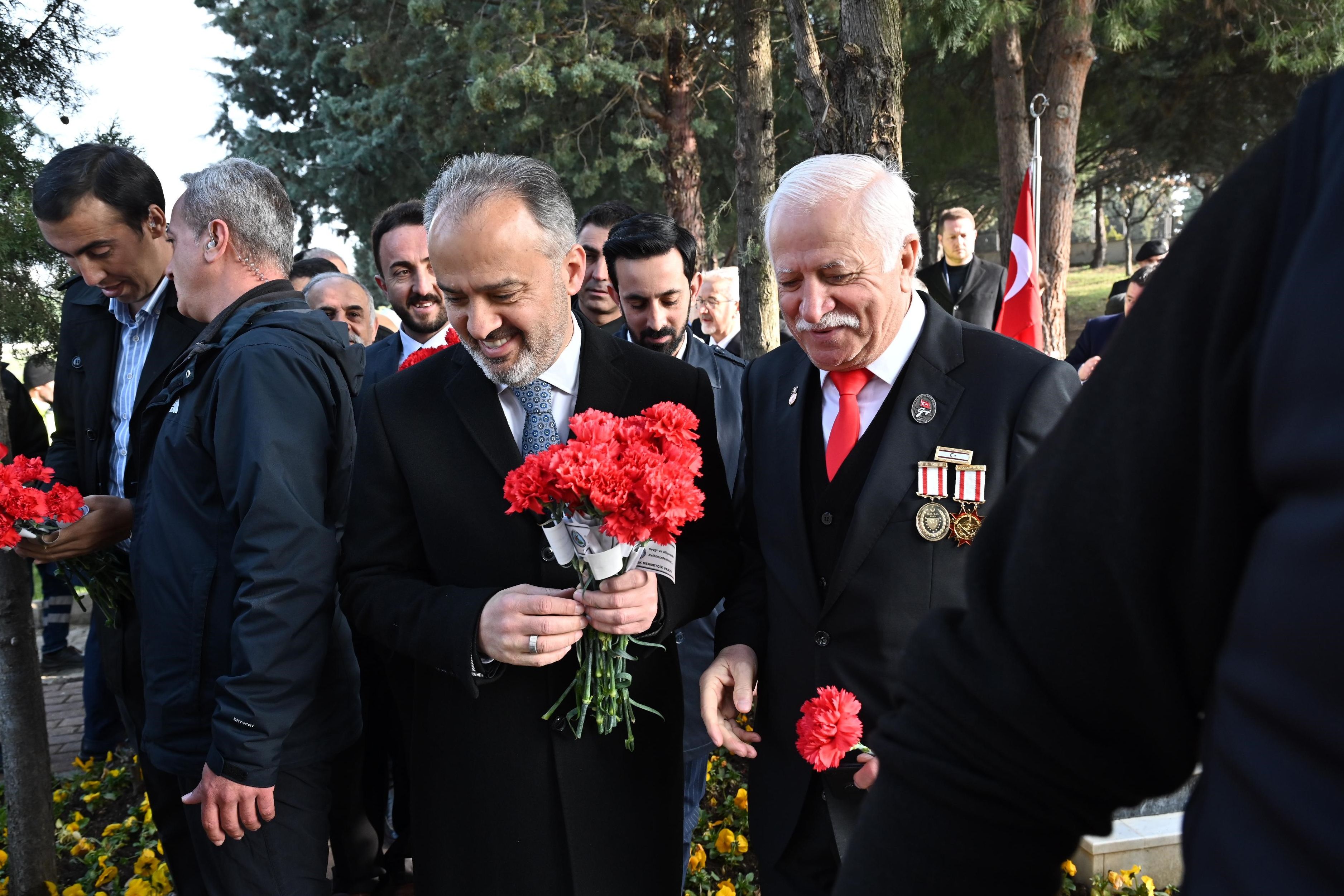 Çanakkale Zaferi yurdun dört bir yanında kutlandı: Donanmadan nefes kesen gösteri - 5. Resim