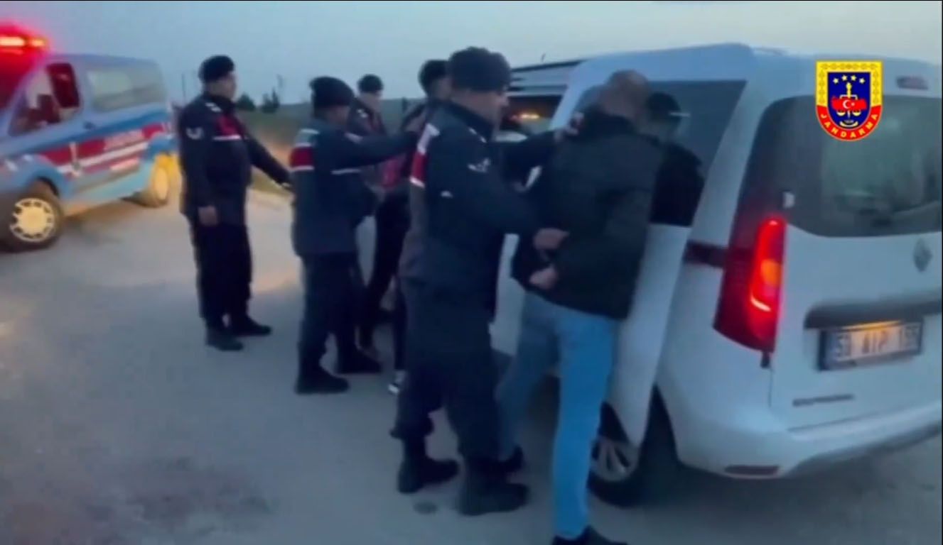 Çetelere 'MAHZEN' darbesi! Üç suç örgütü daha çökertildi, çok sayıda gözaltı var - 1. Resim