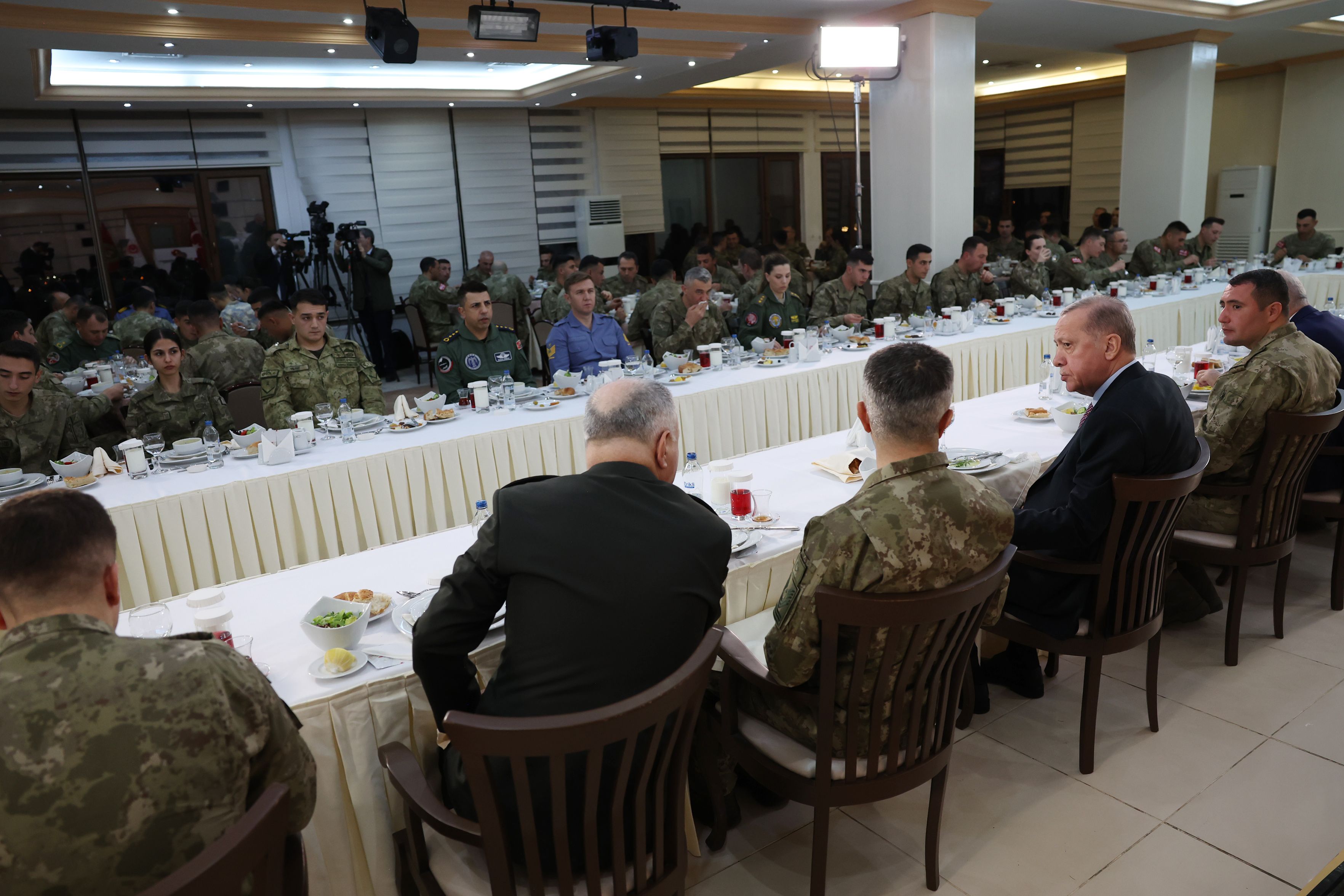 Erdoğan'dan Irak ve Suriye'ye sınır ötesi harekat mesajı: 